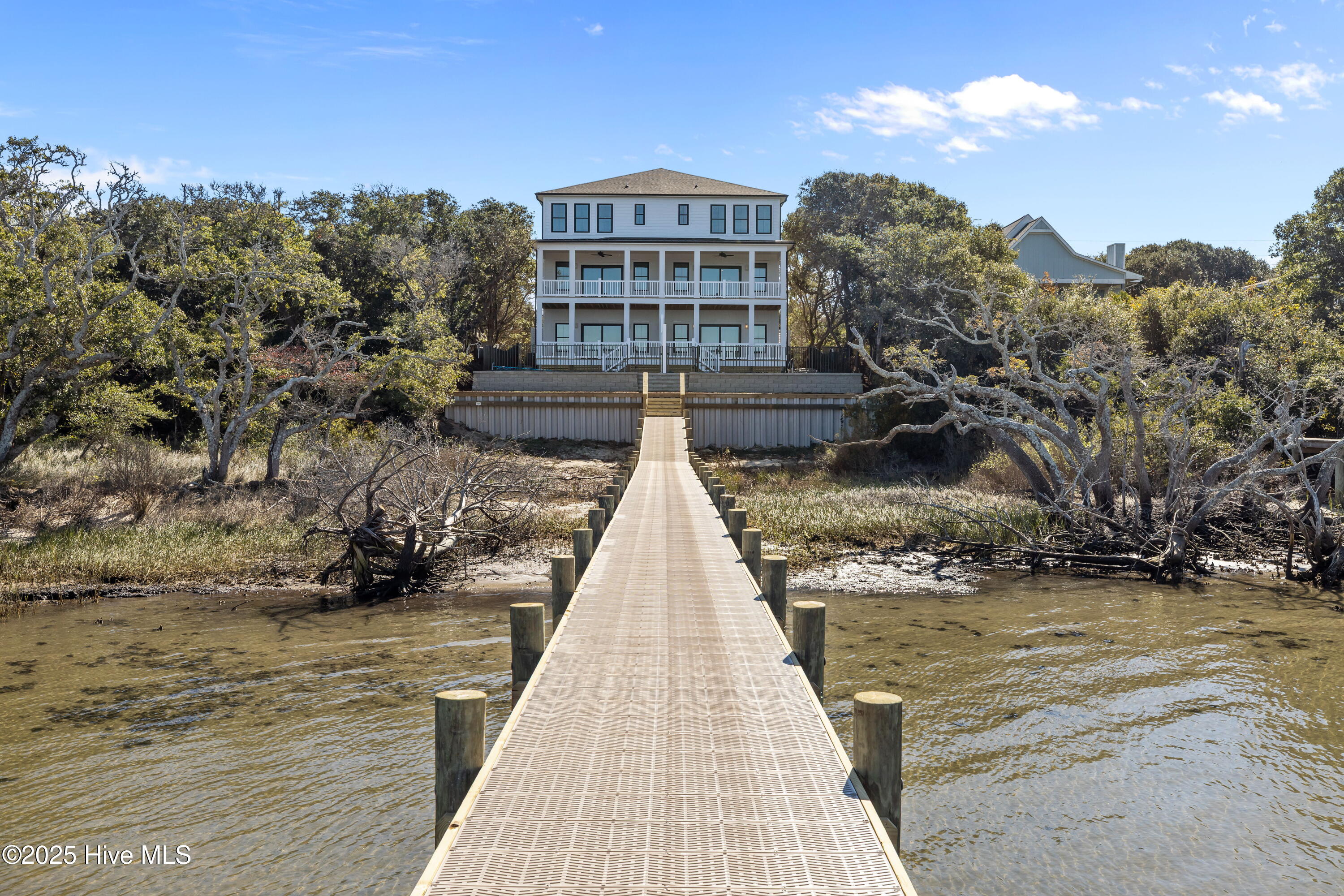 Homes for sale in Emerald Isle, NC | 3804 Emerald Dr E, Emerald Isle, NC 28594 | MLS# 100539965