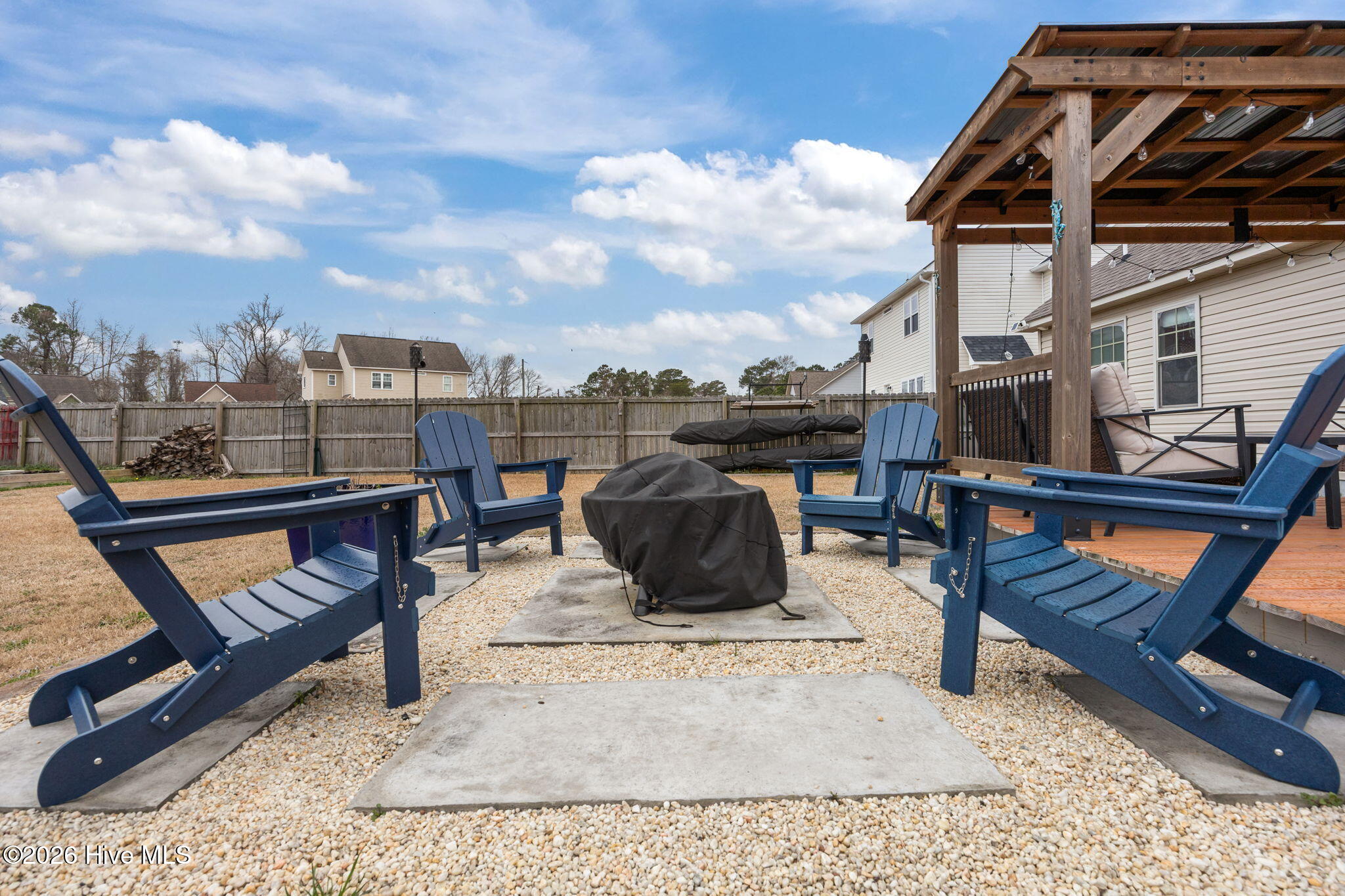 100557162 | Photo 44