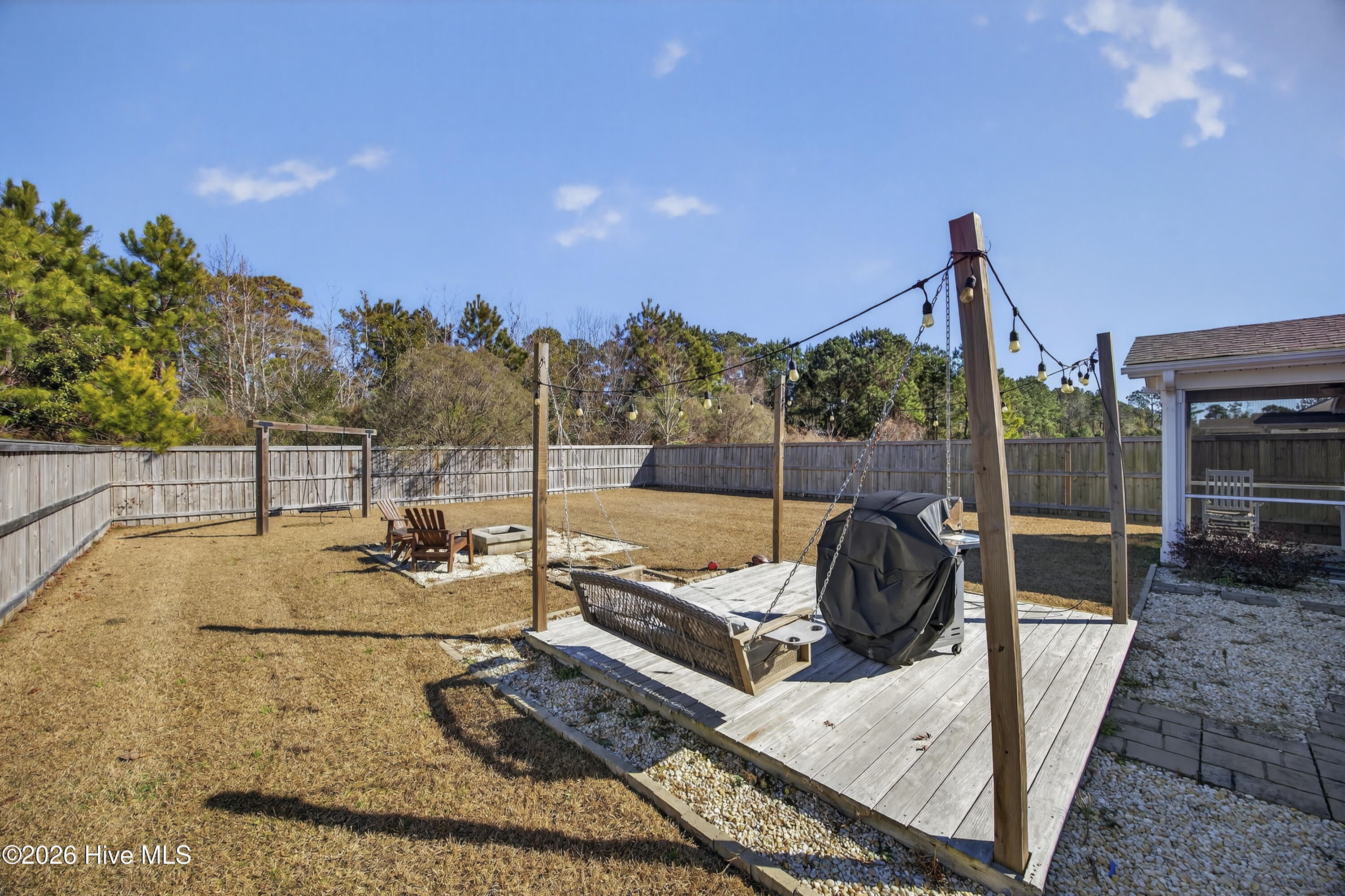 100553083 | Photo 32