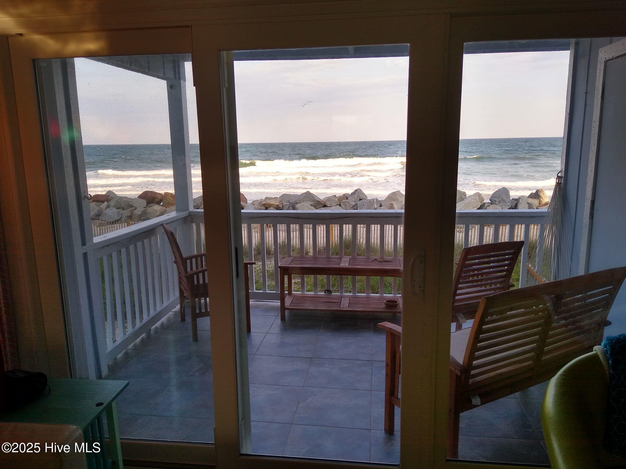 100497647 | Photo 26