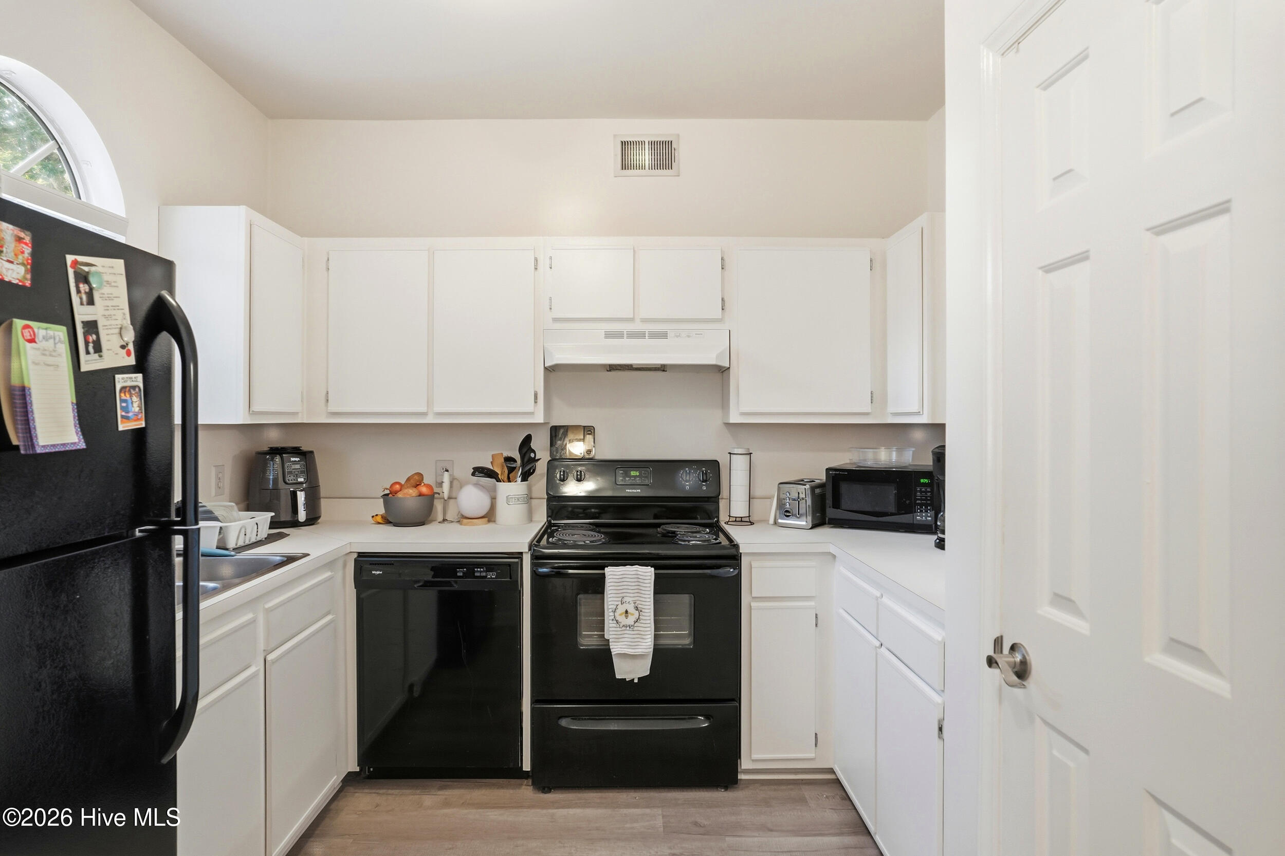 100553532 | Photo 10