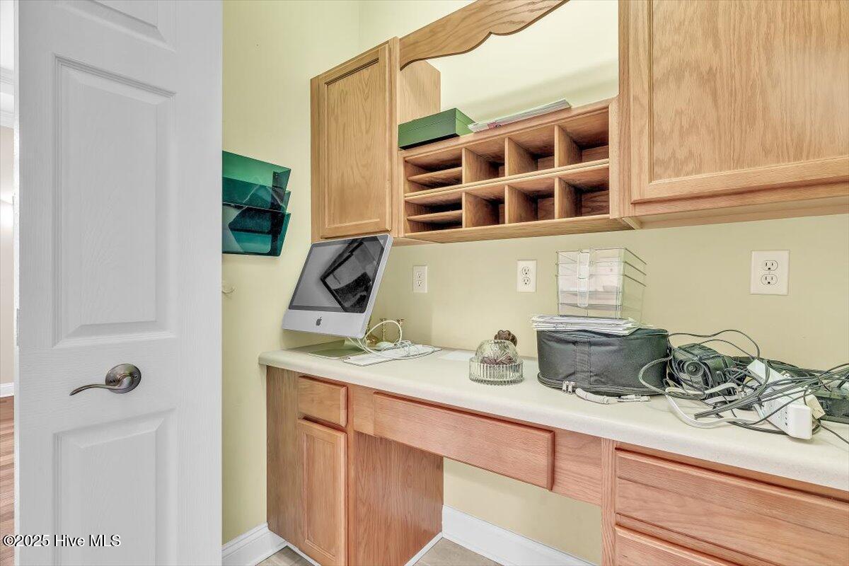 100534566 | Photo 83