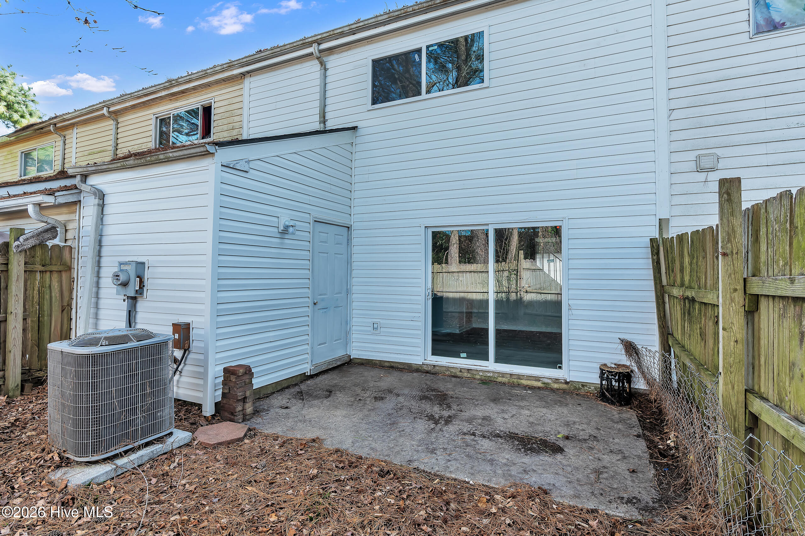 100549953 | Photo 21