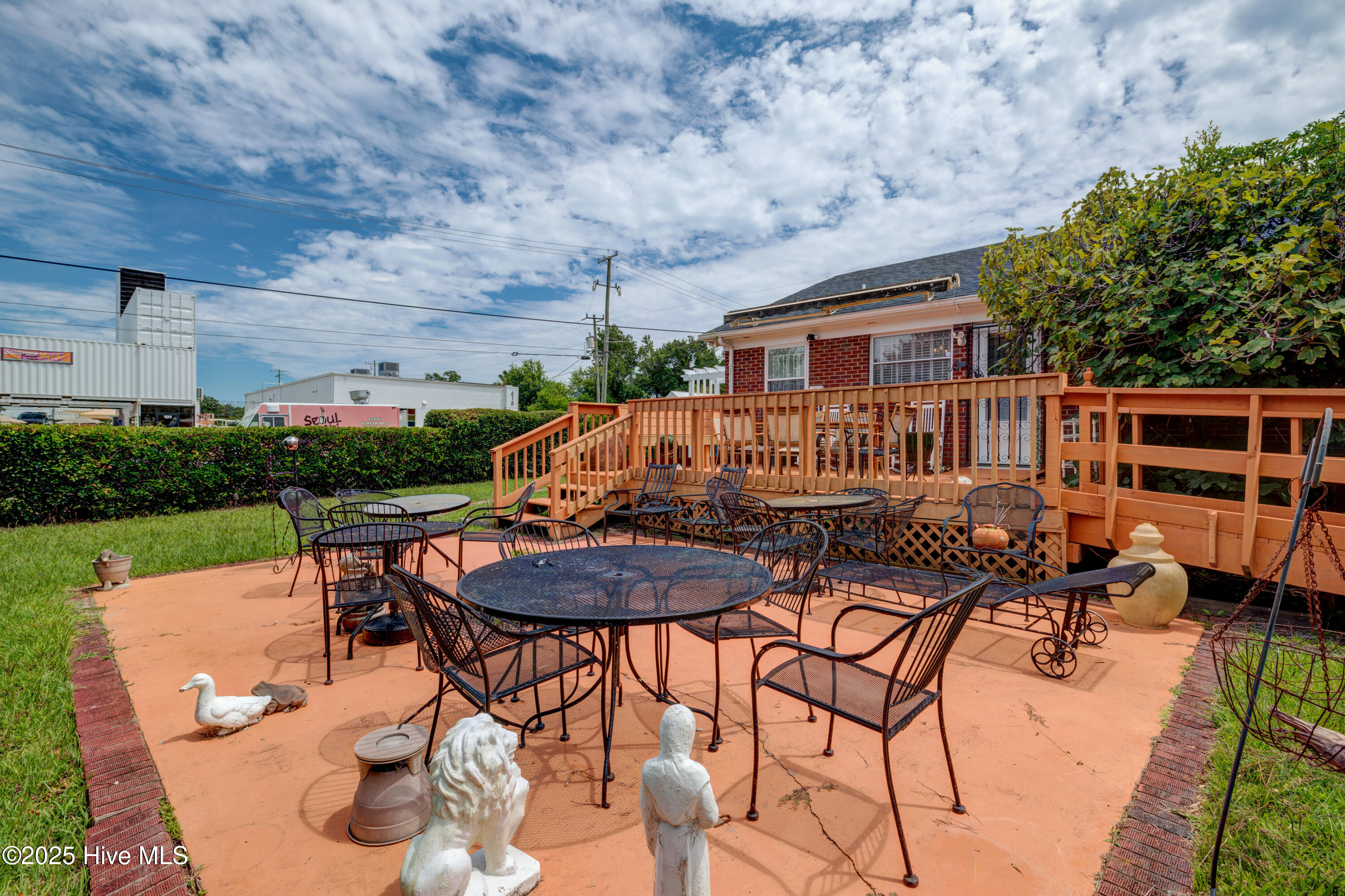 100523931 | Photo 42