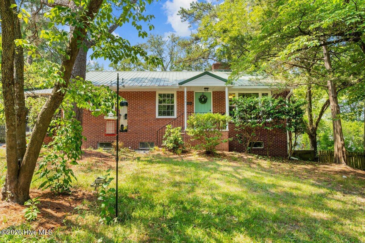 Exterior photo of 405 Elm Street, Aberdeen, NC 28315. MLS: 100588086
