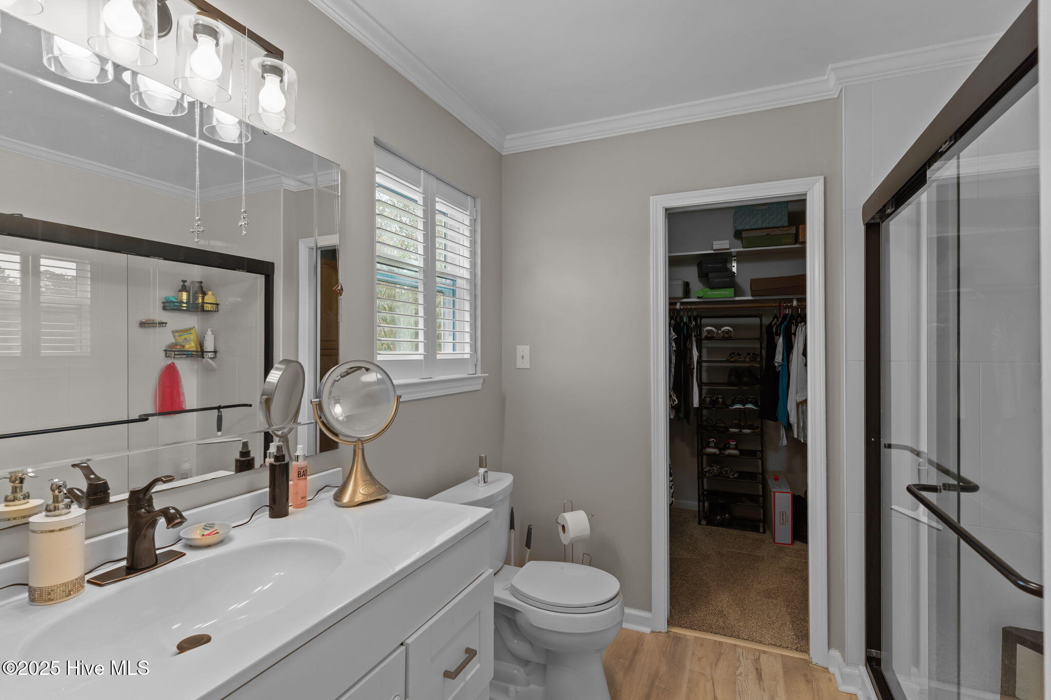 100535279 | Photo 27