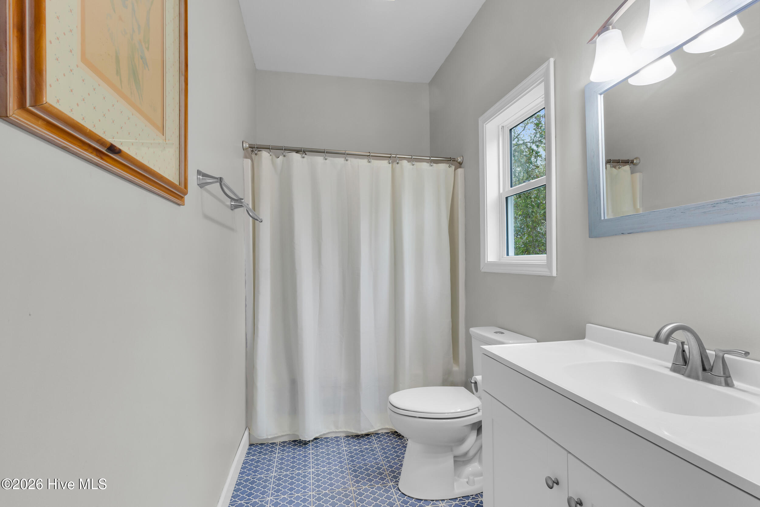 100557877 | Photo 15