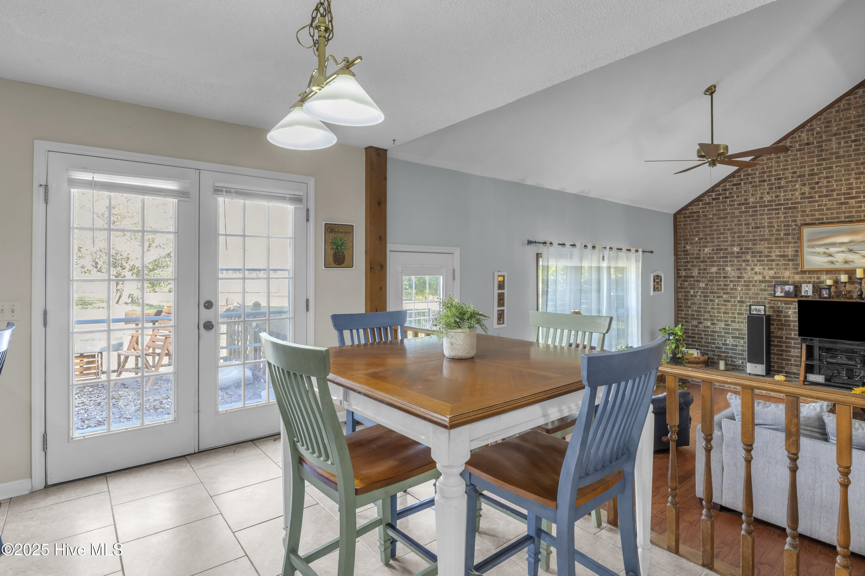 100480579 | Photo 10