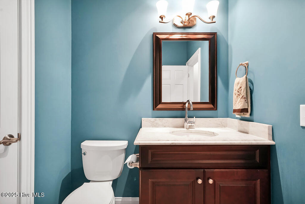 100540084 | Photo 31