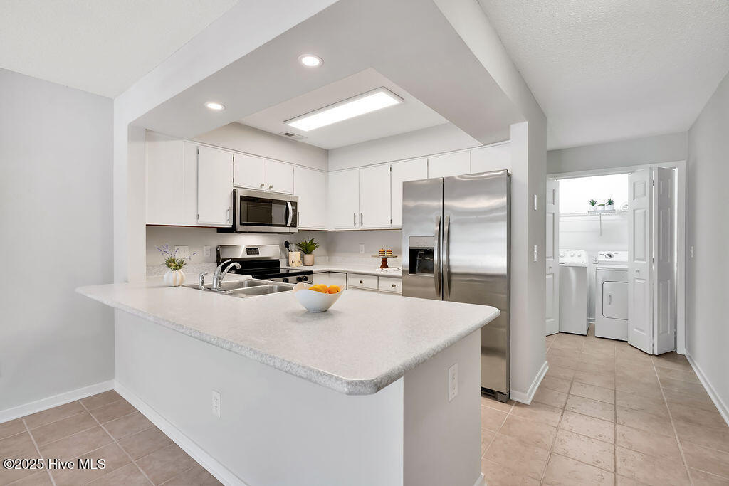 100540230 | Photo 10