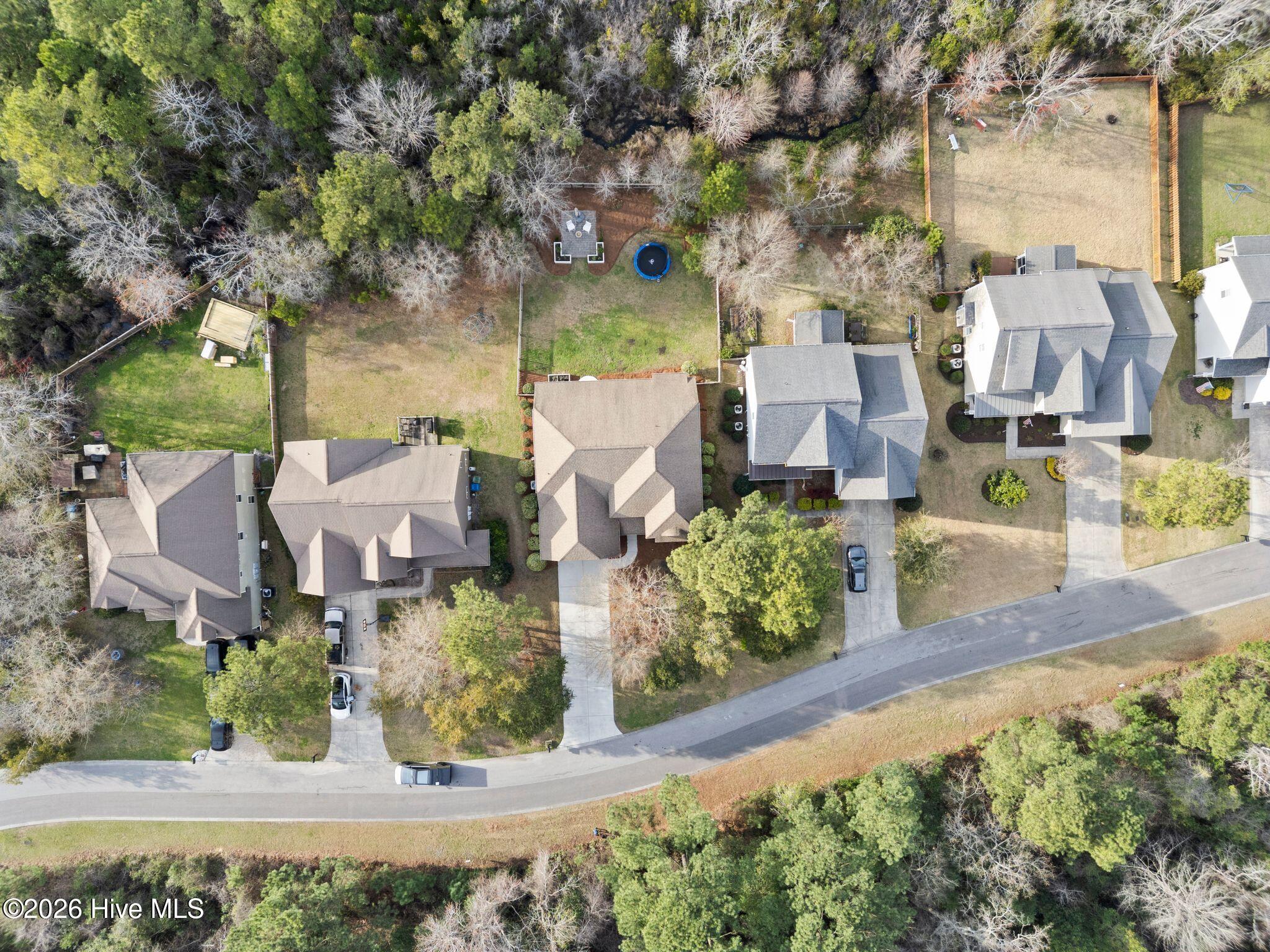 100562110 | Photo 71