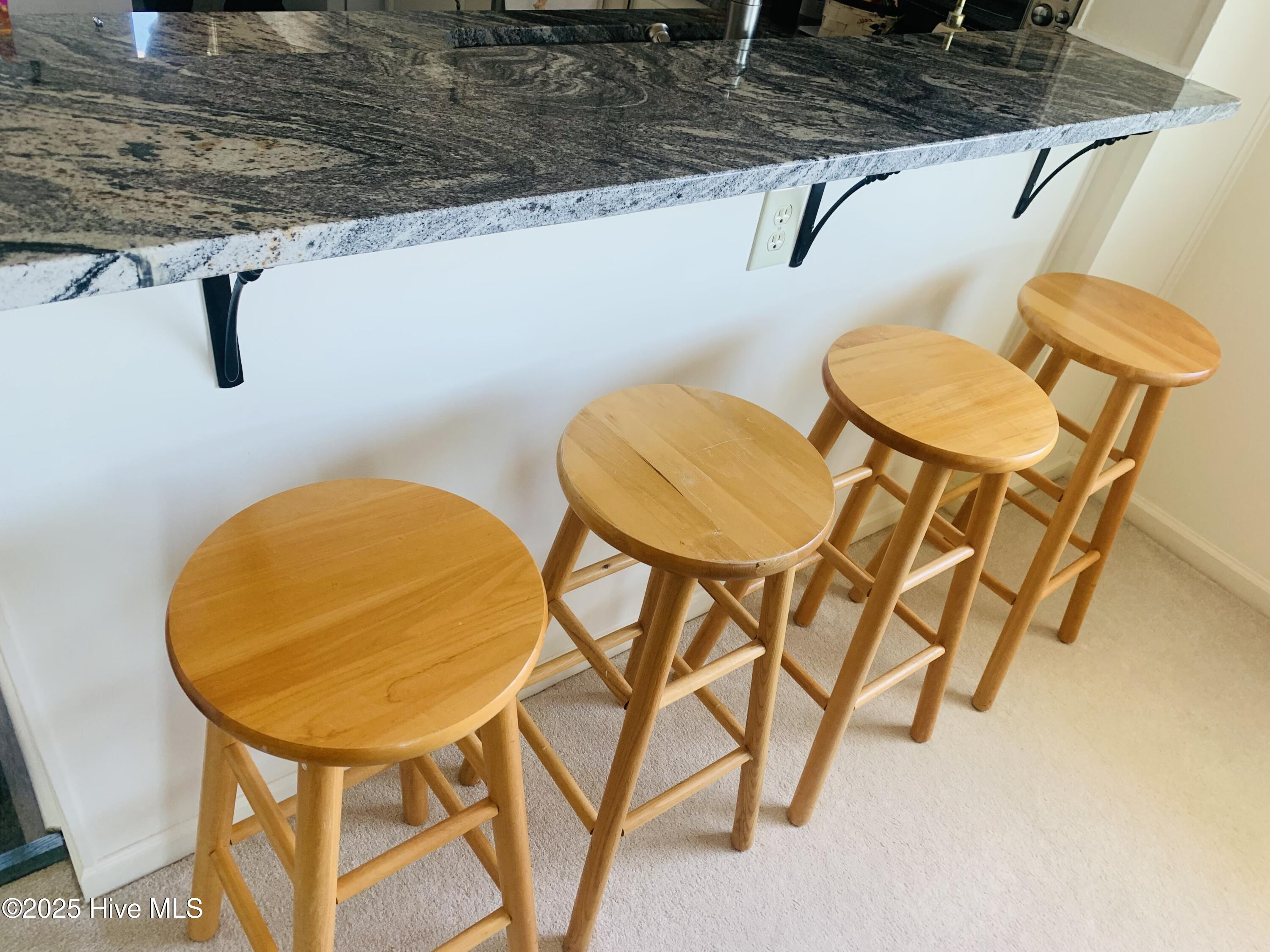 100530528 | Photo 21