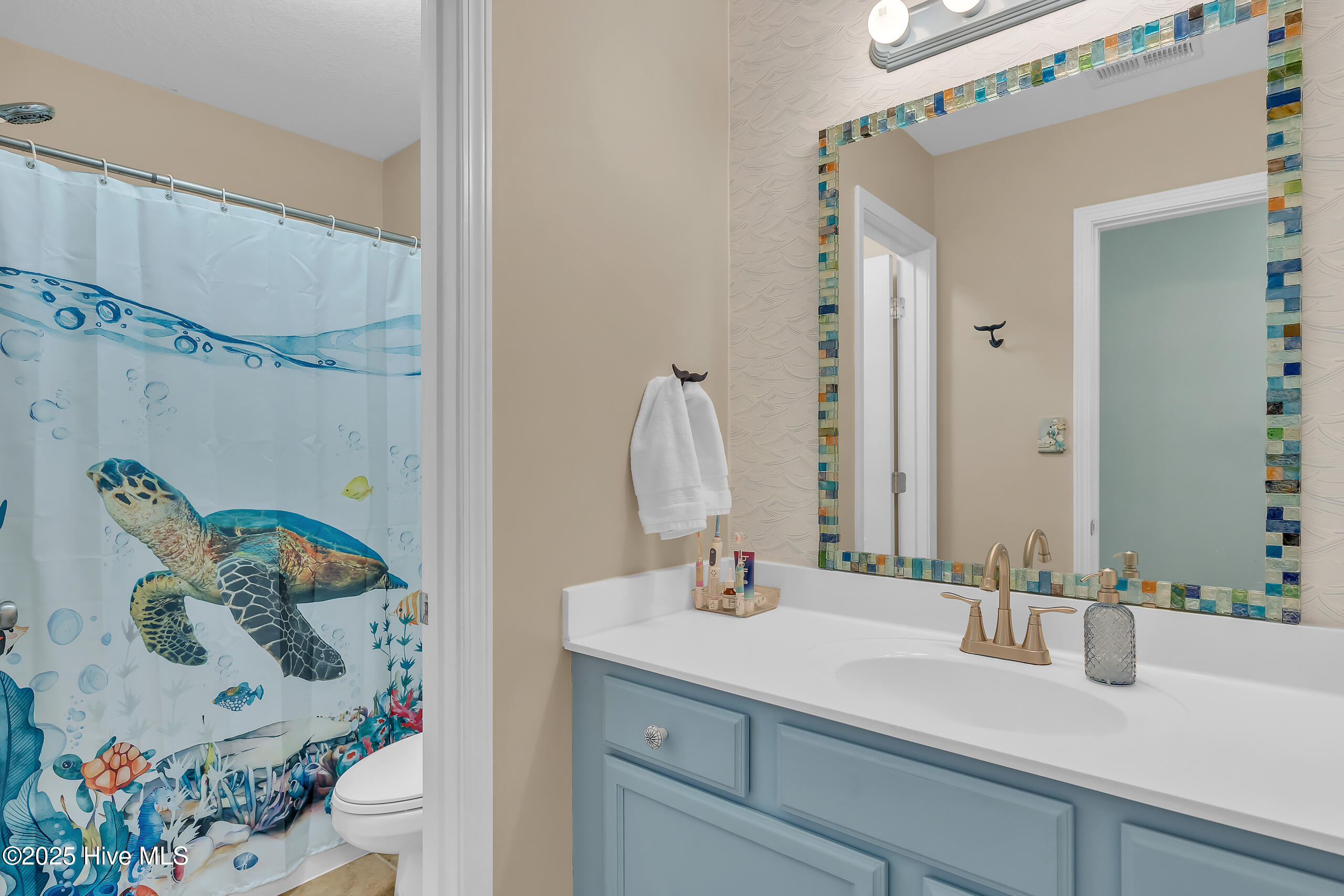 100543467 | Photo 27