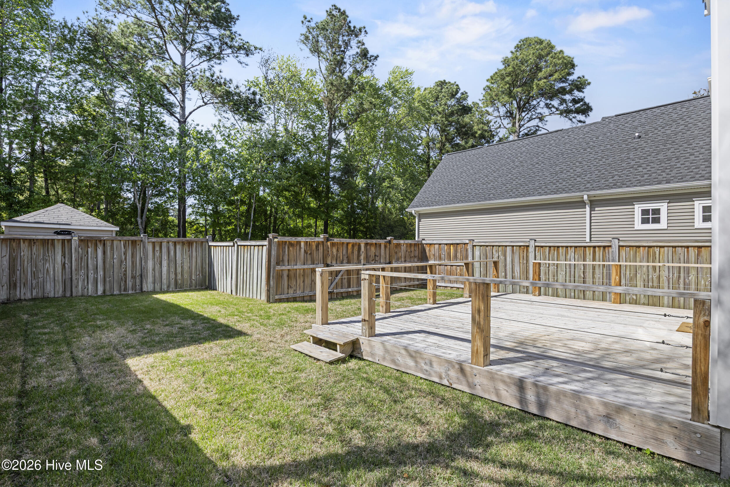 100567913 | Photo 45