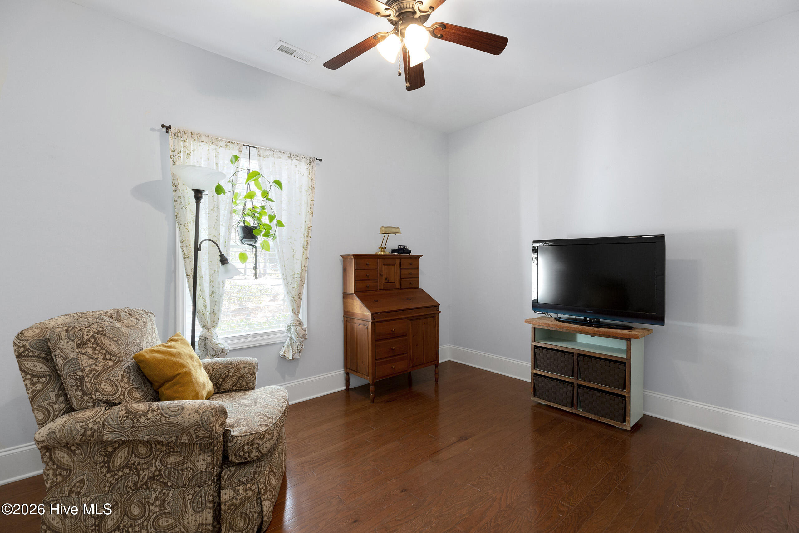 100558971 | Photo 29