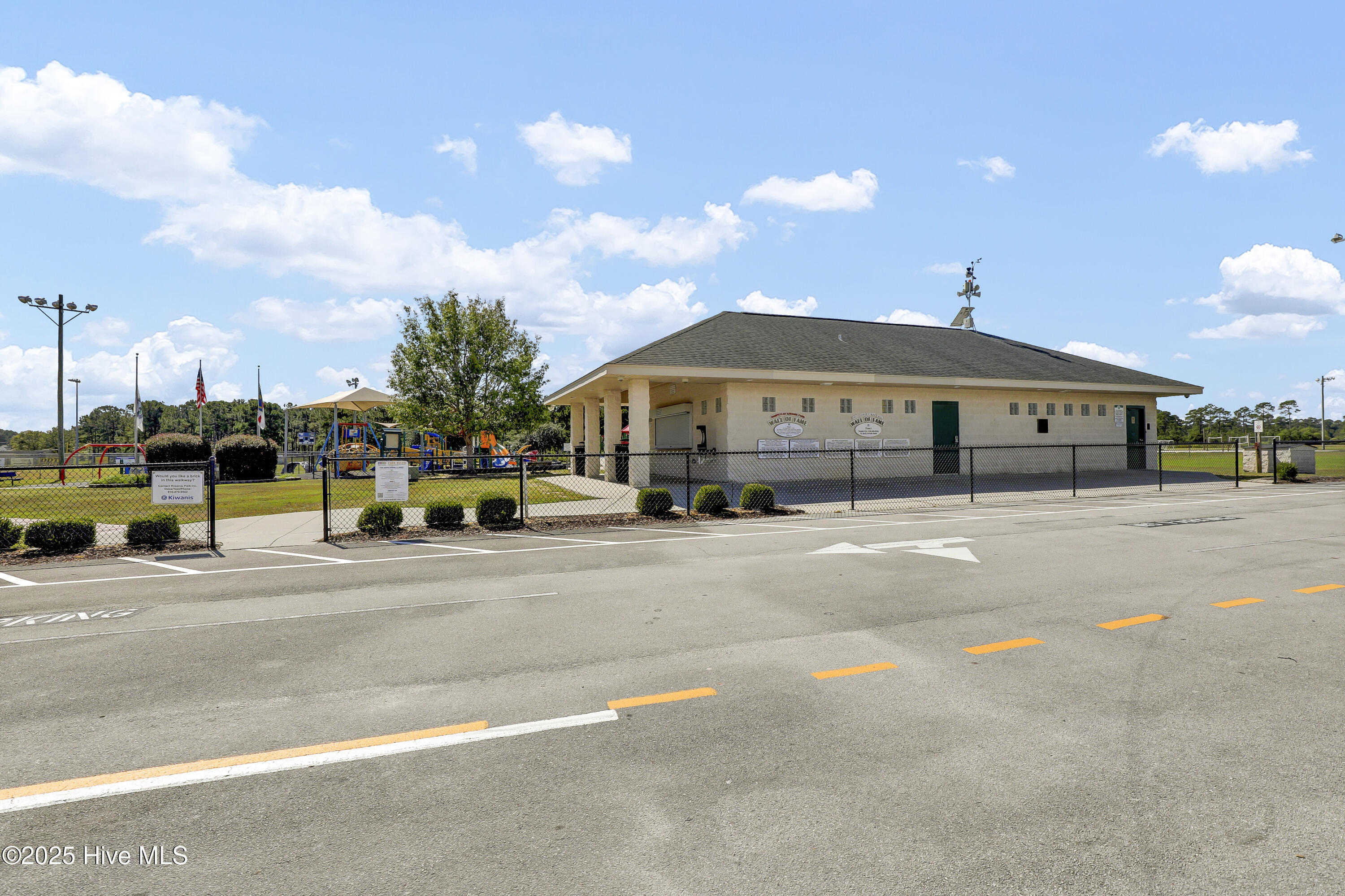 100536758 | Photo 49