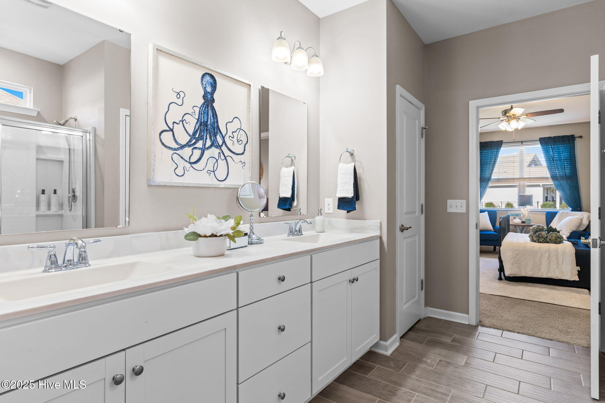 100538184 | Photo 27