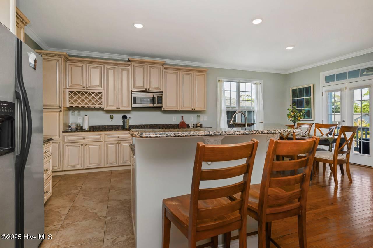 100541389 | Photo 10