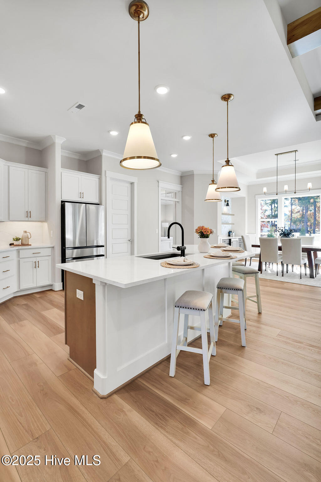 100529674 | Photo 46