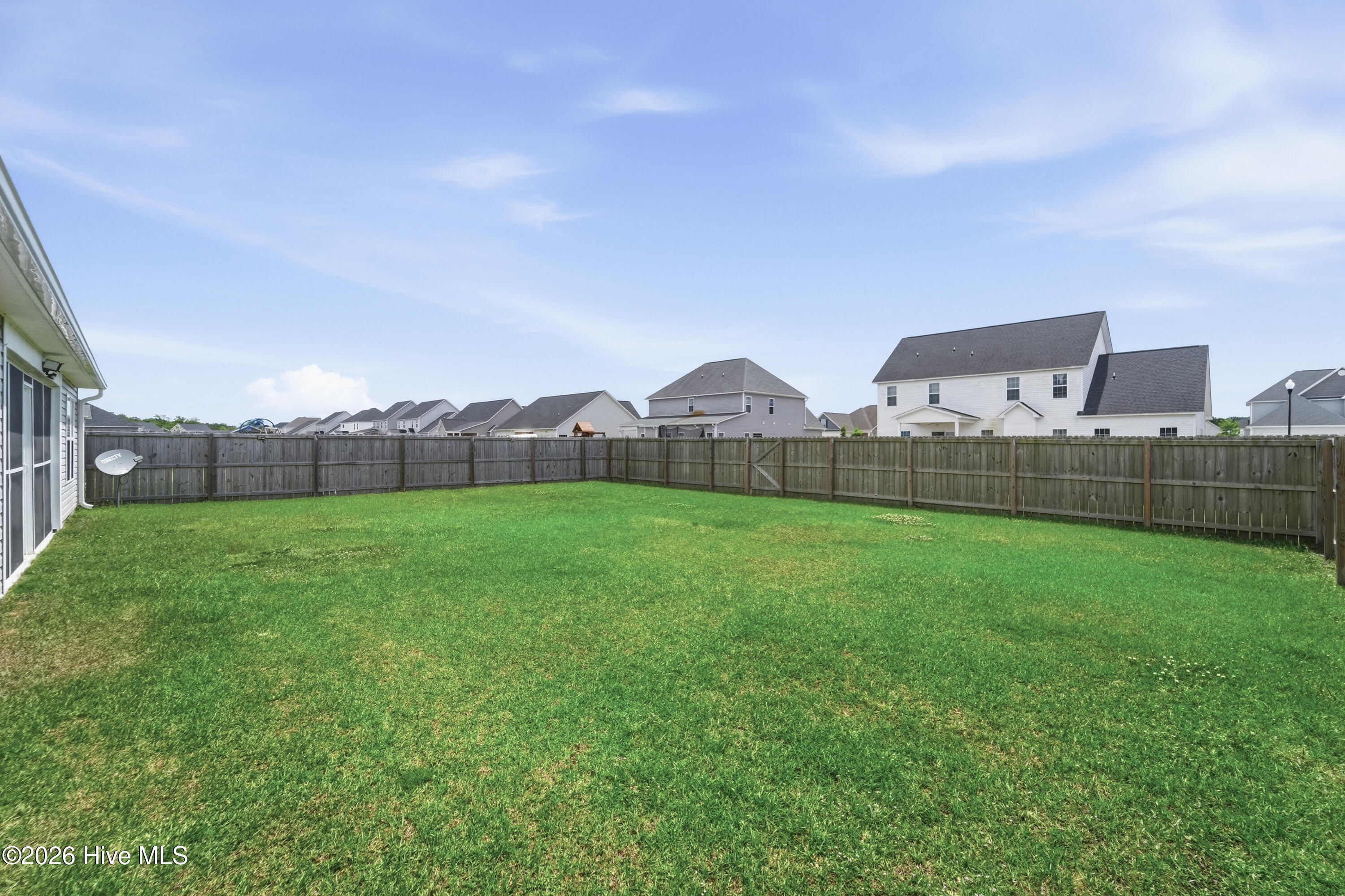 100570478 | Photo 43