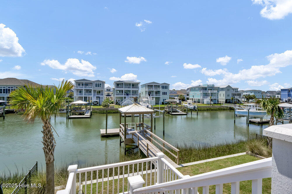 100509330 | Photo 38