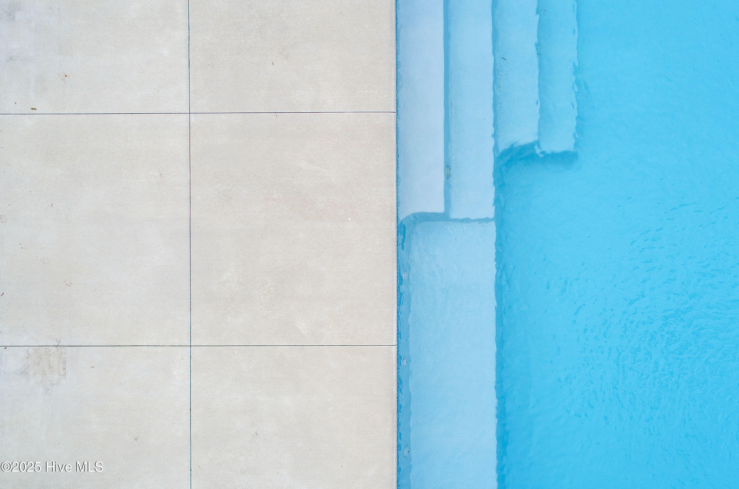 100541025 | Photo 59