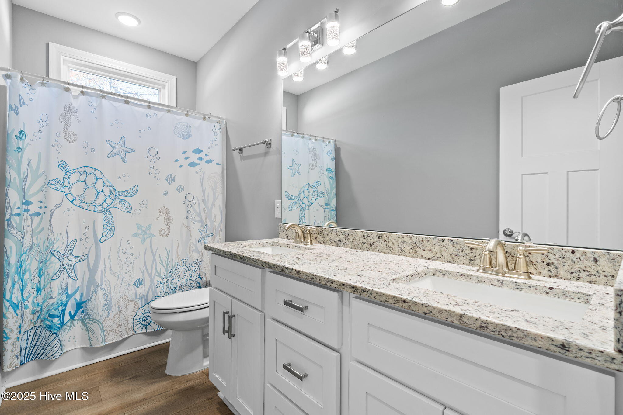 100544507 | Photo 34