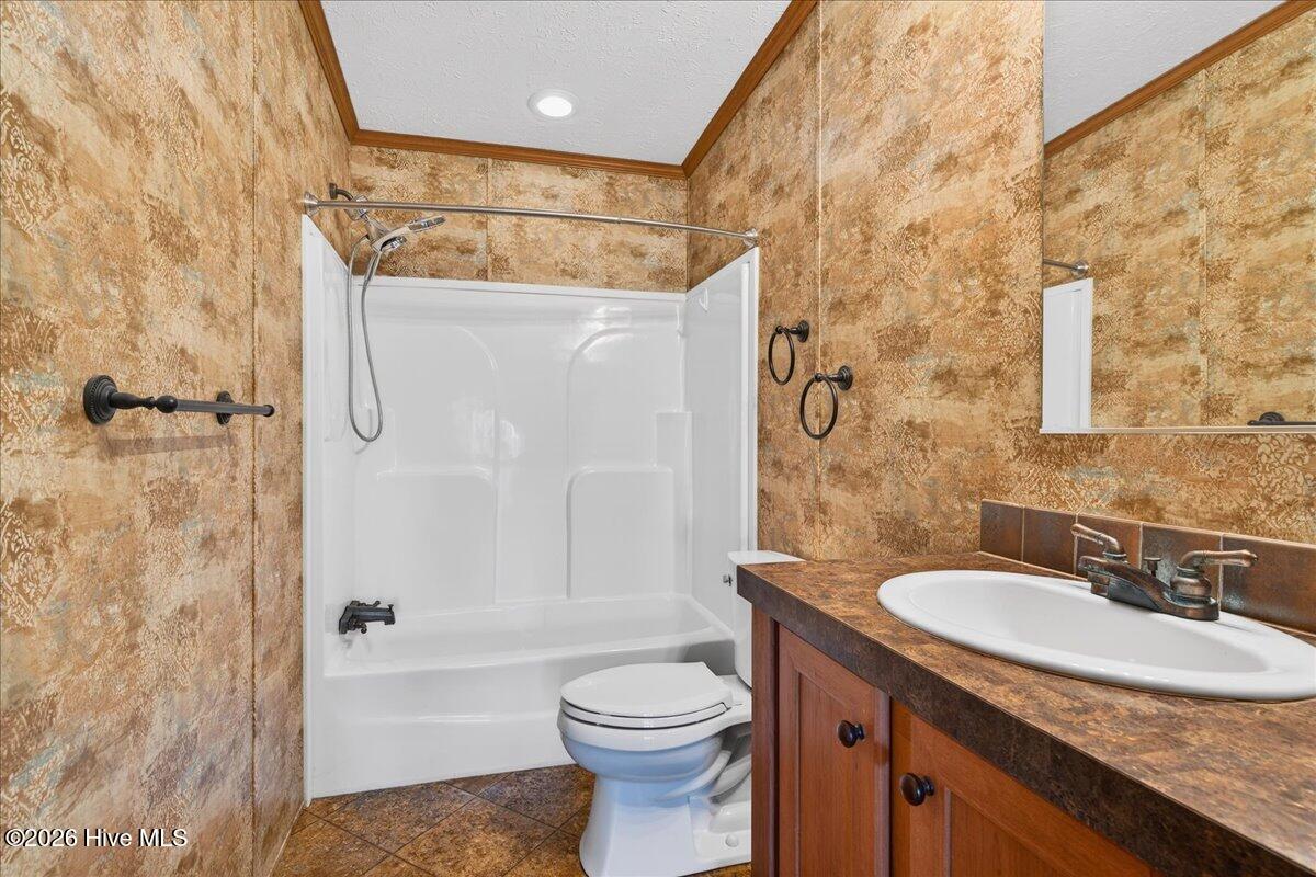 100553428 | Photo 39