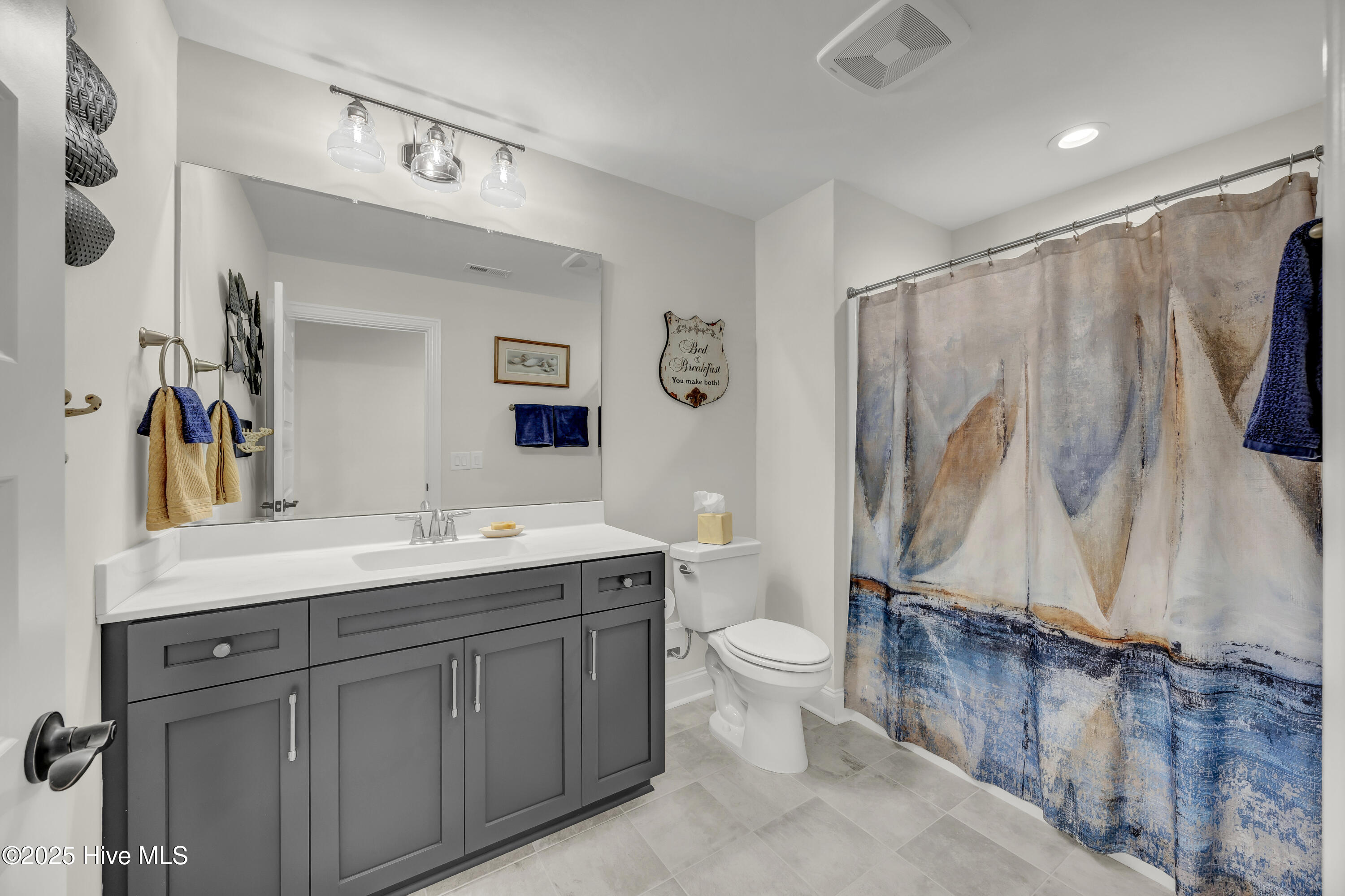 100557399 | Photo 51