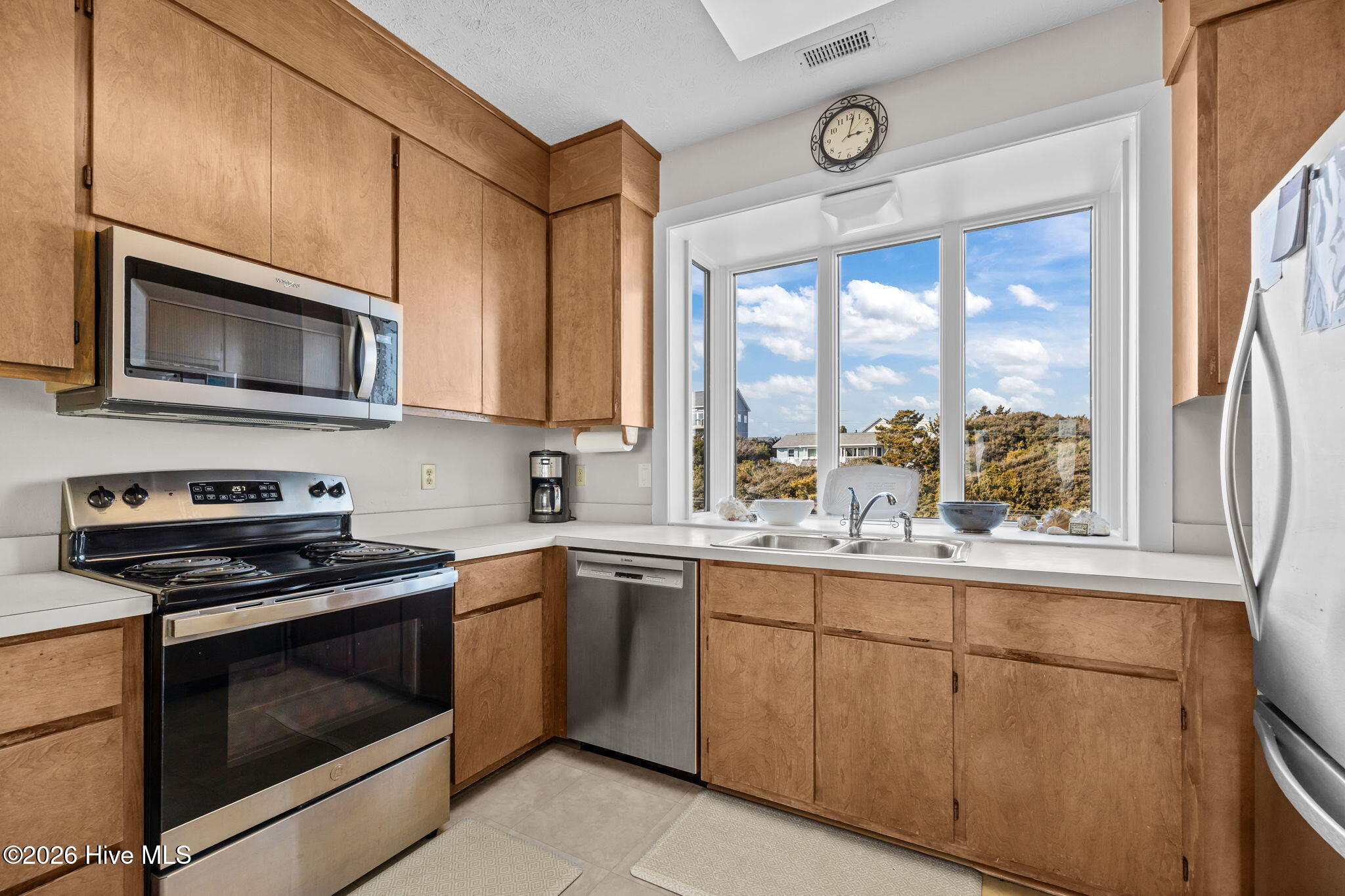 100554343 | Photo 19