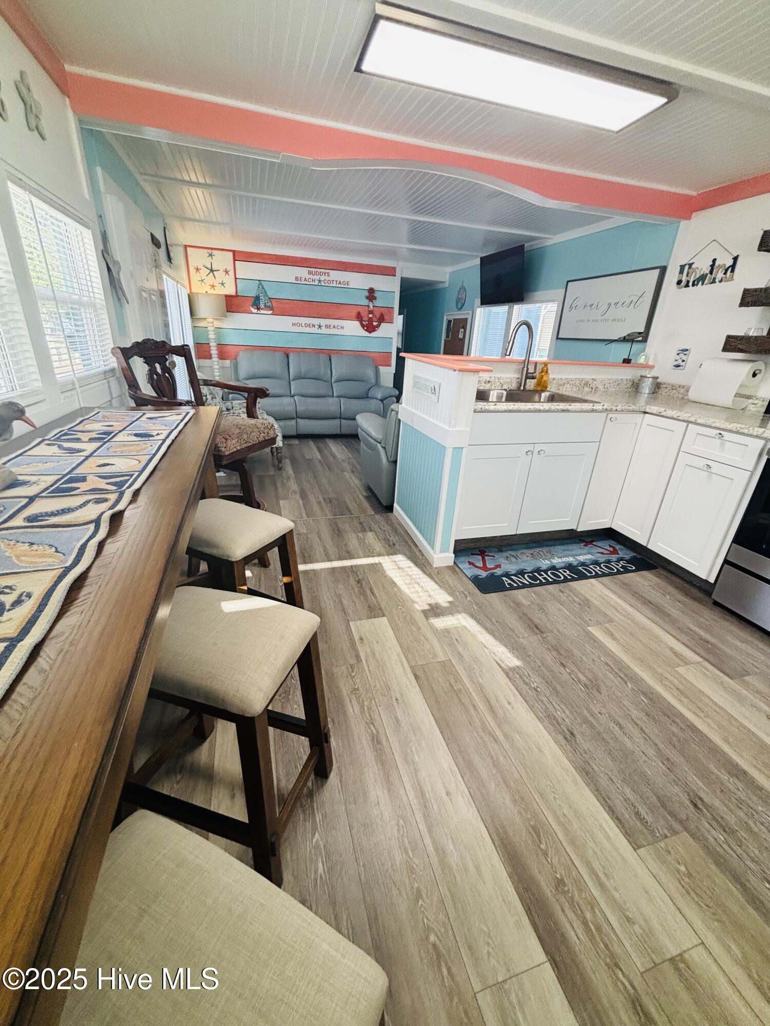 100528593 | Photo 12