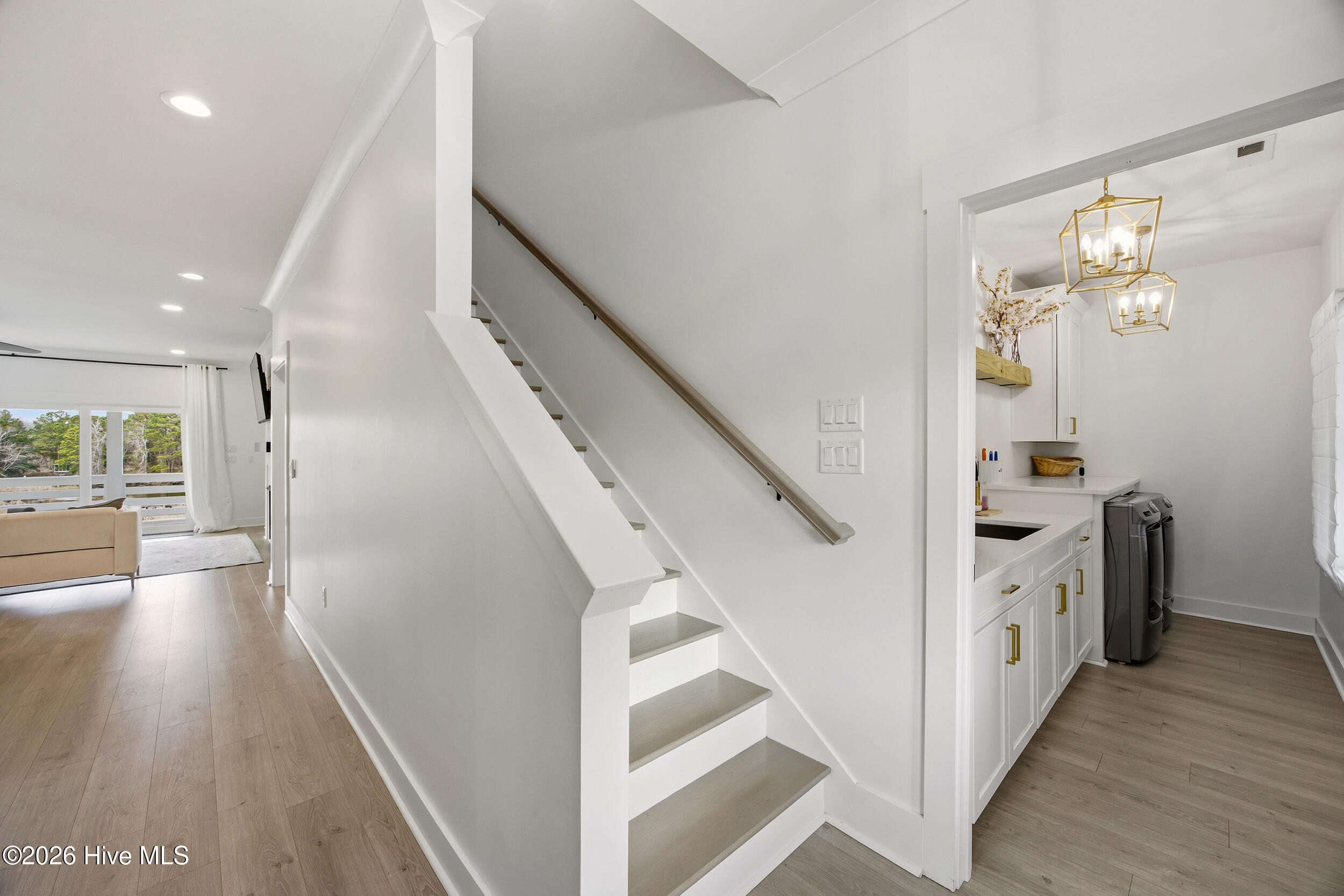 100558595 | Photo 49