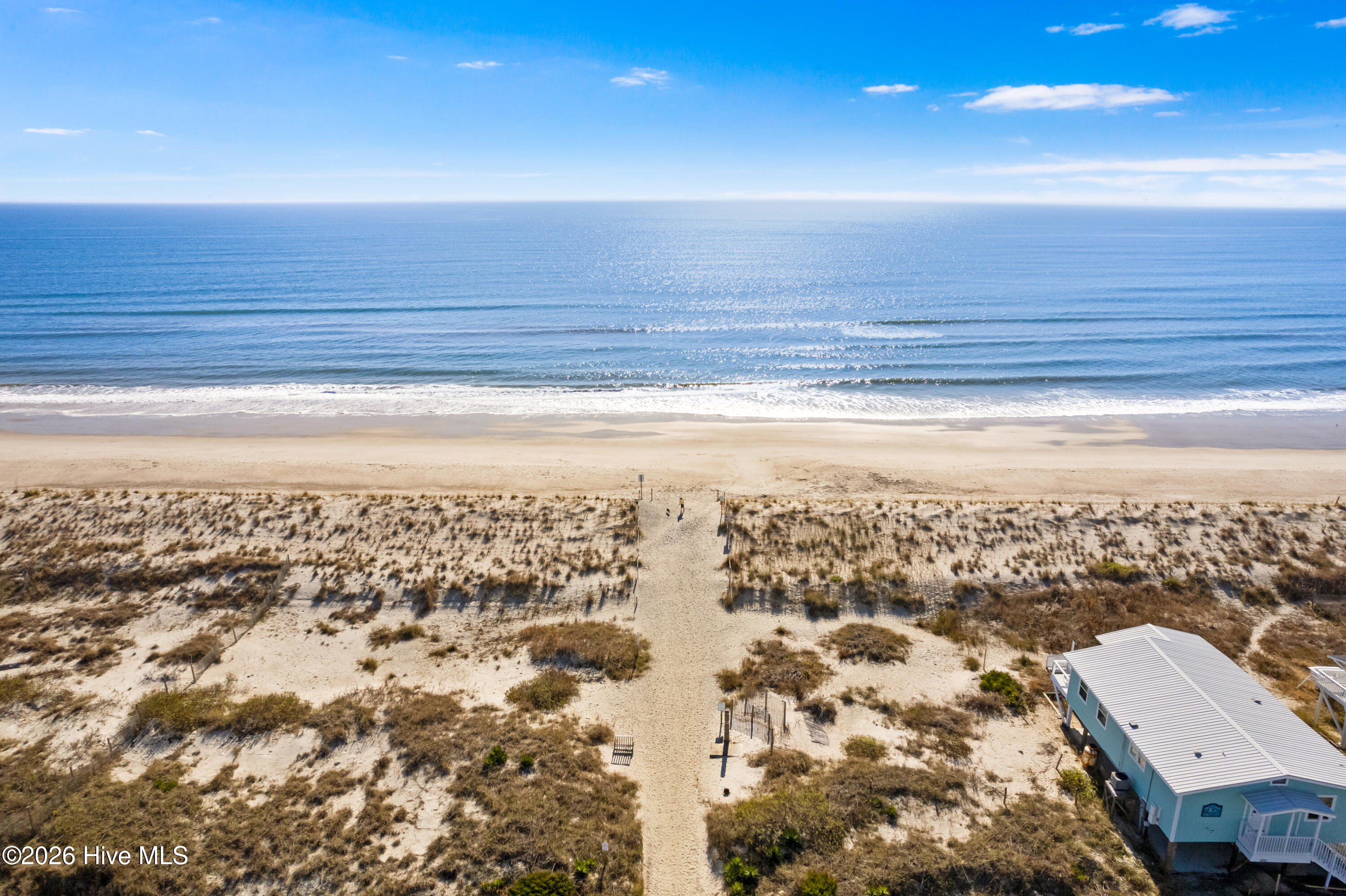 100568593 | Photo 40