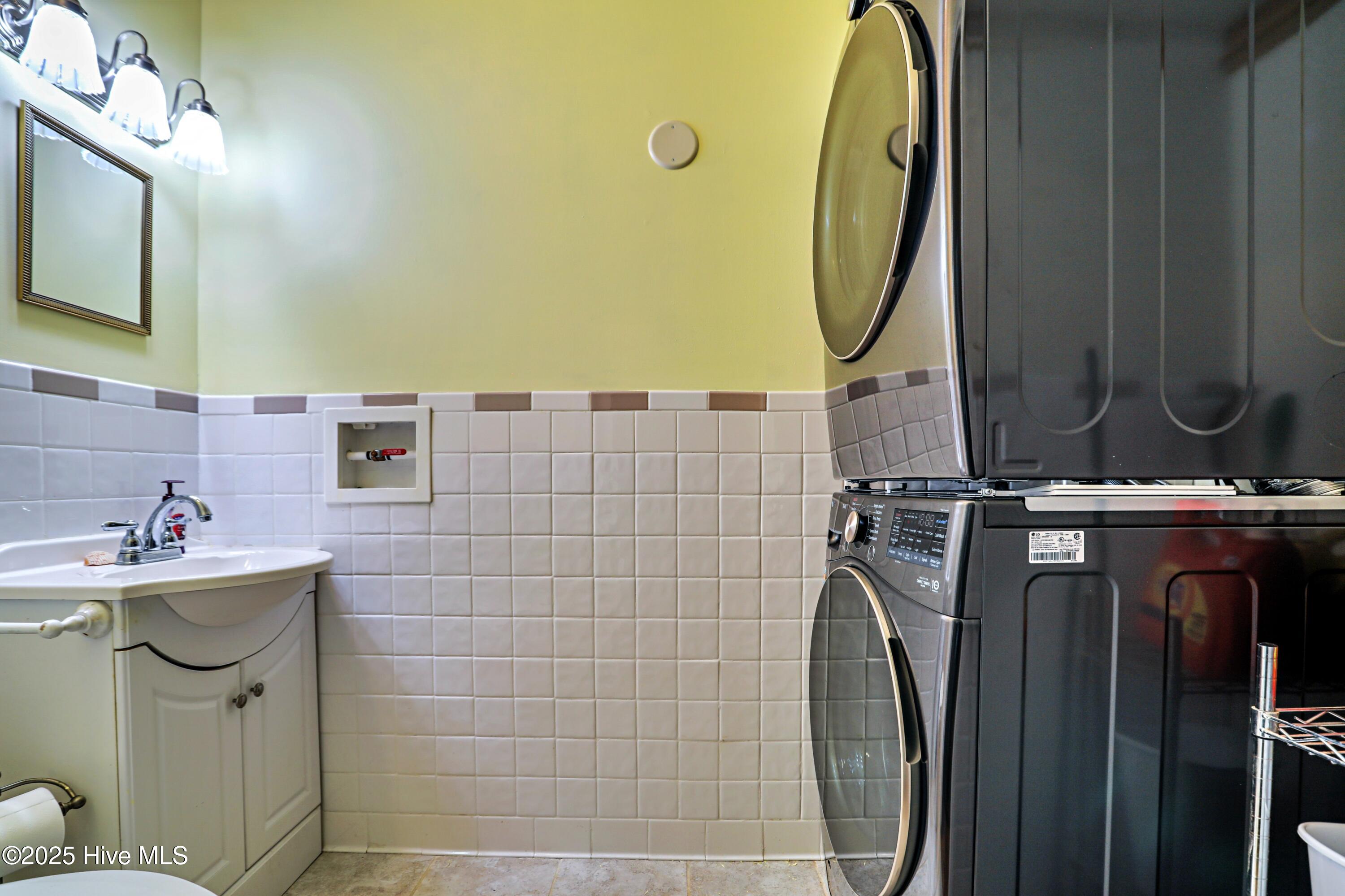 100511147 | Photo 18