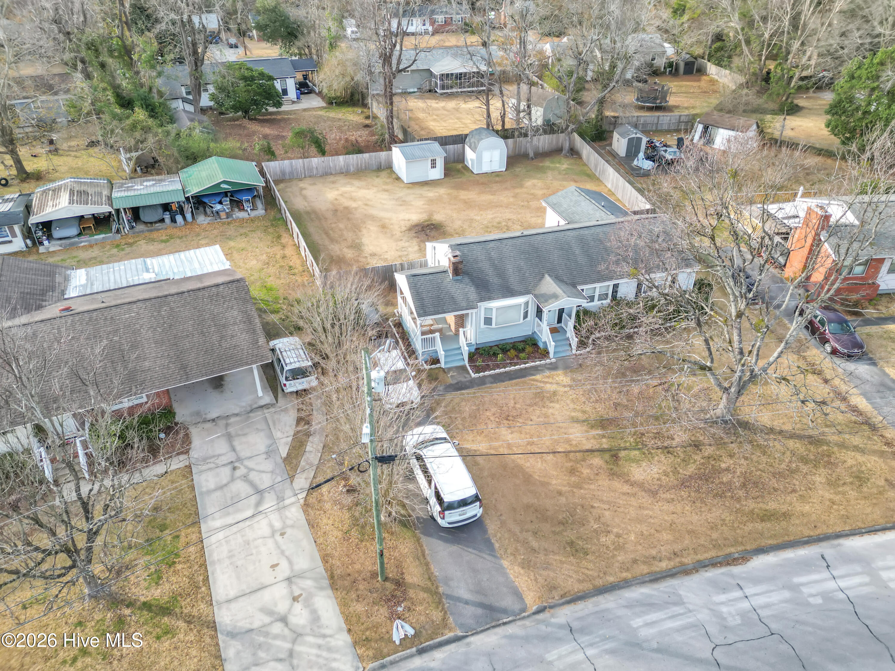 100547879 | Photo 26