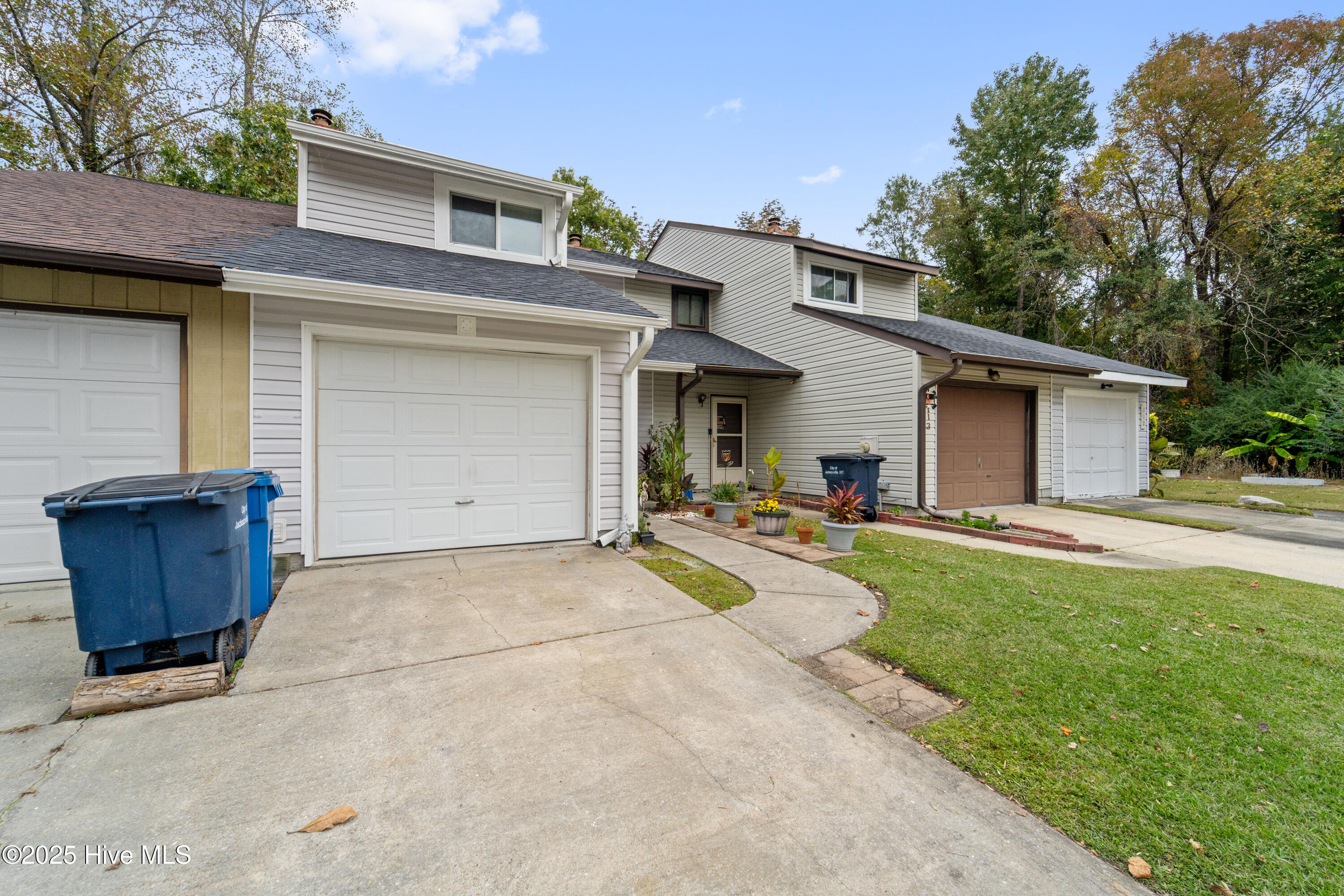 100538926 | Photo 14