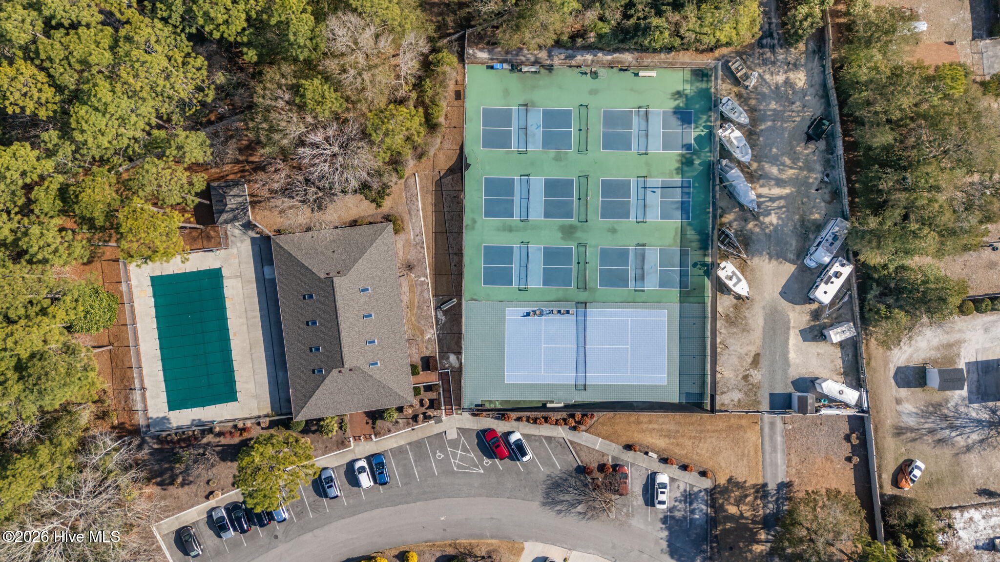 100553708 | Photo 41