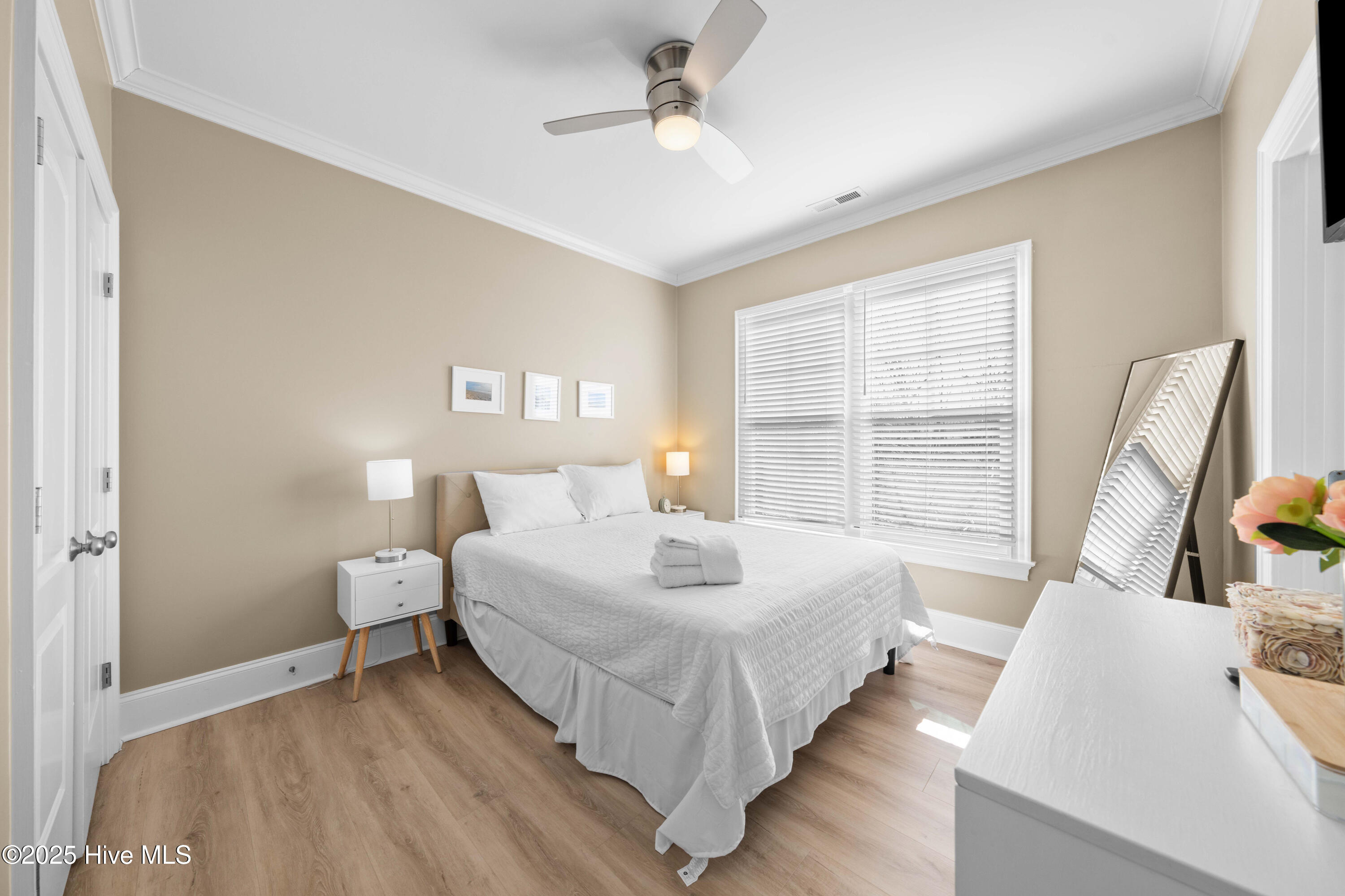 100541369 | Photo 40