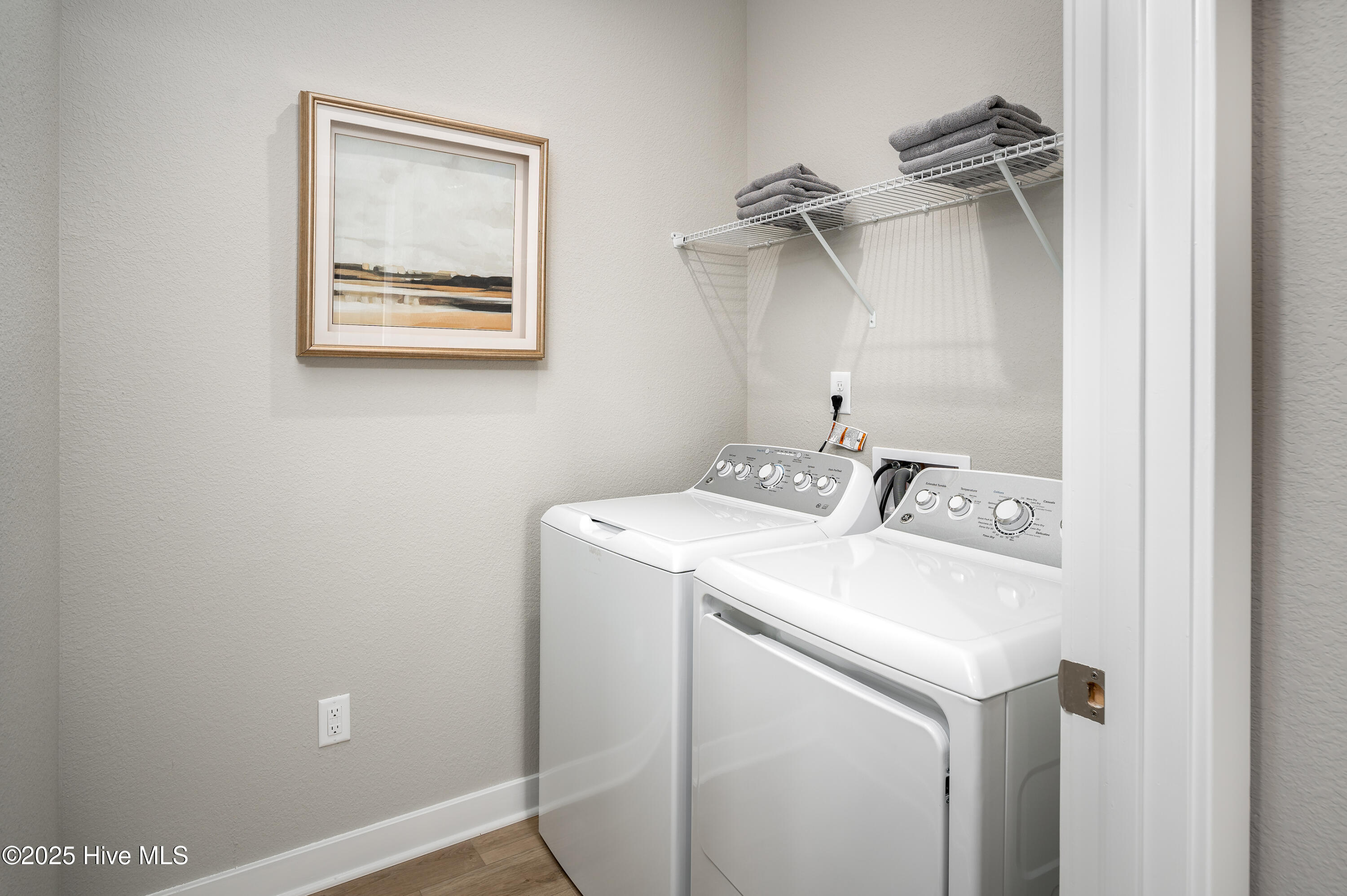 100542484 | Photo 11