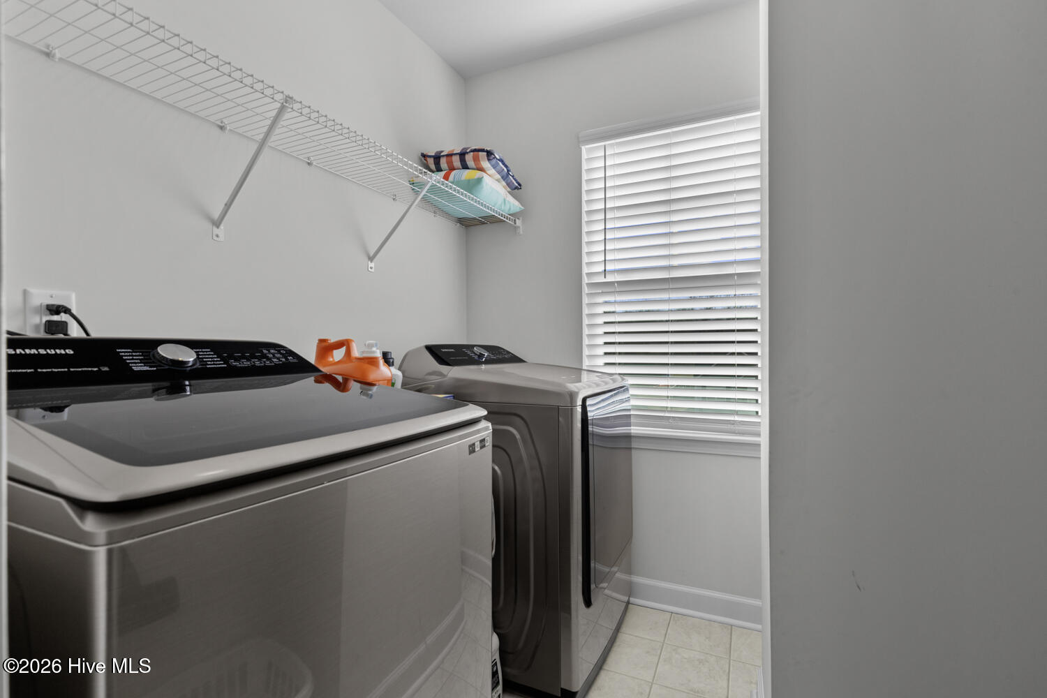 100549890 | Photo 19