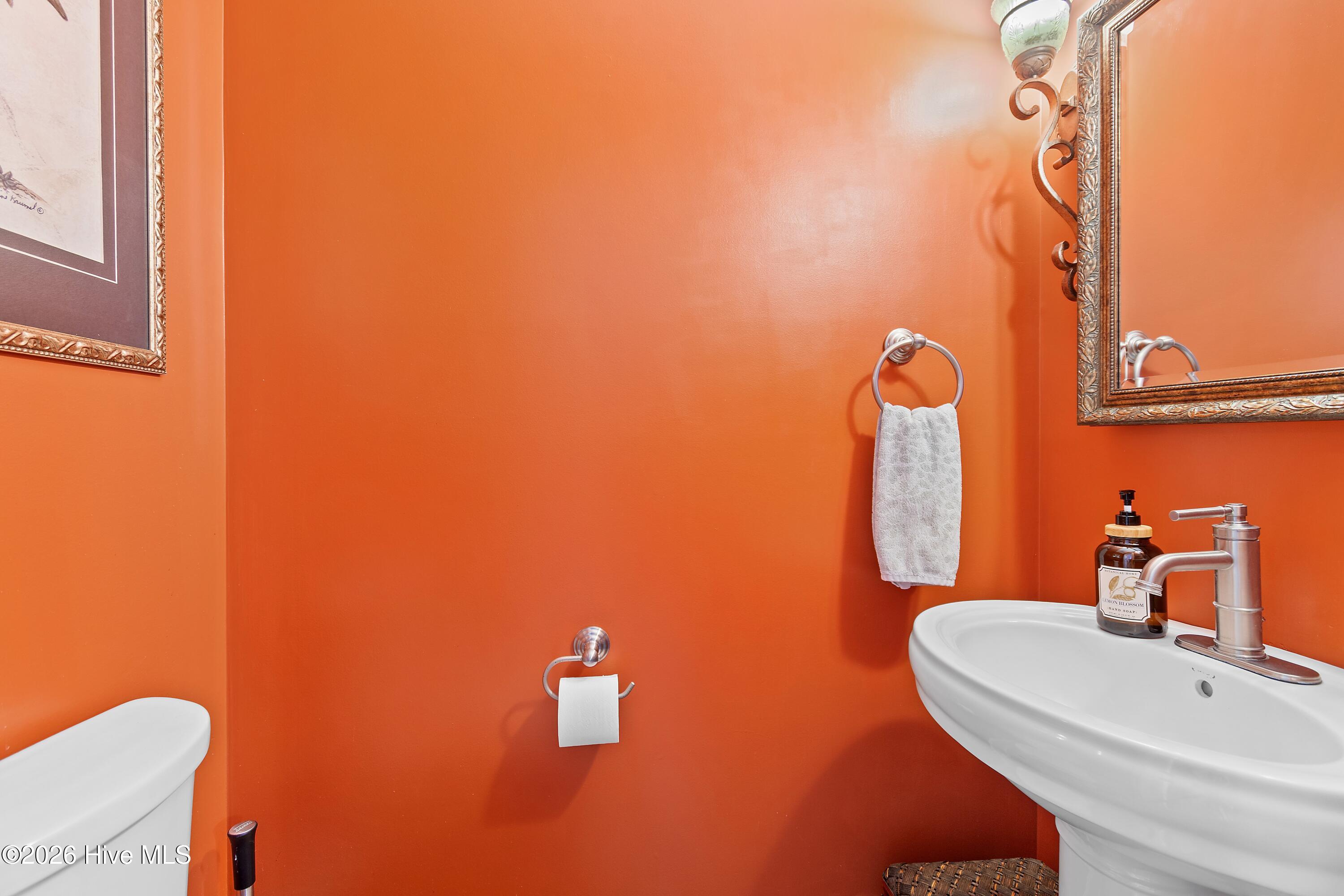 100559303 | Photo 45