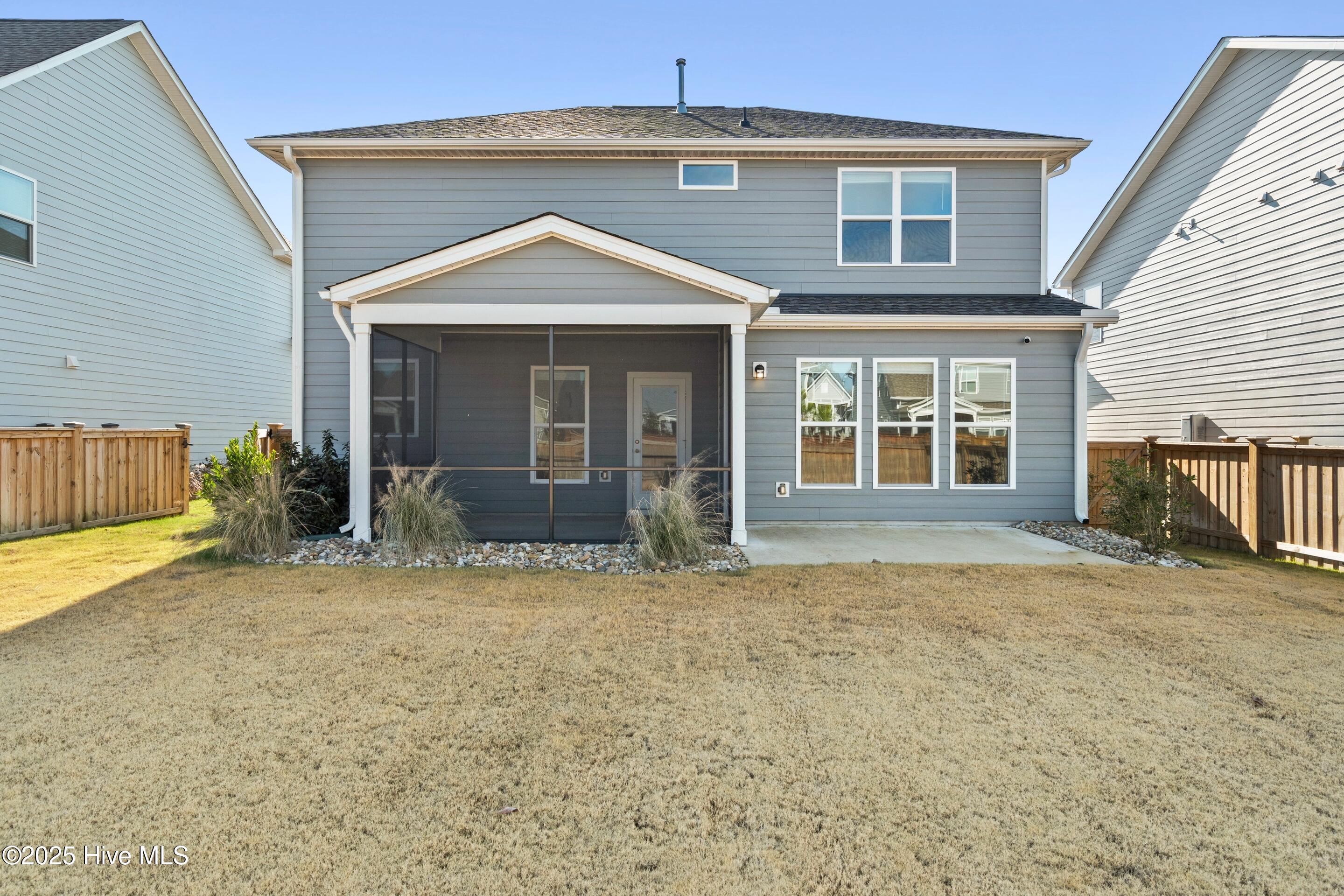 100547045 | Photo 50