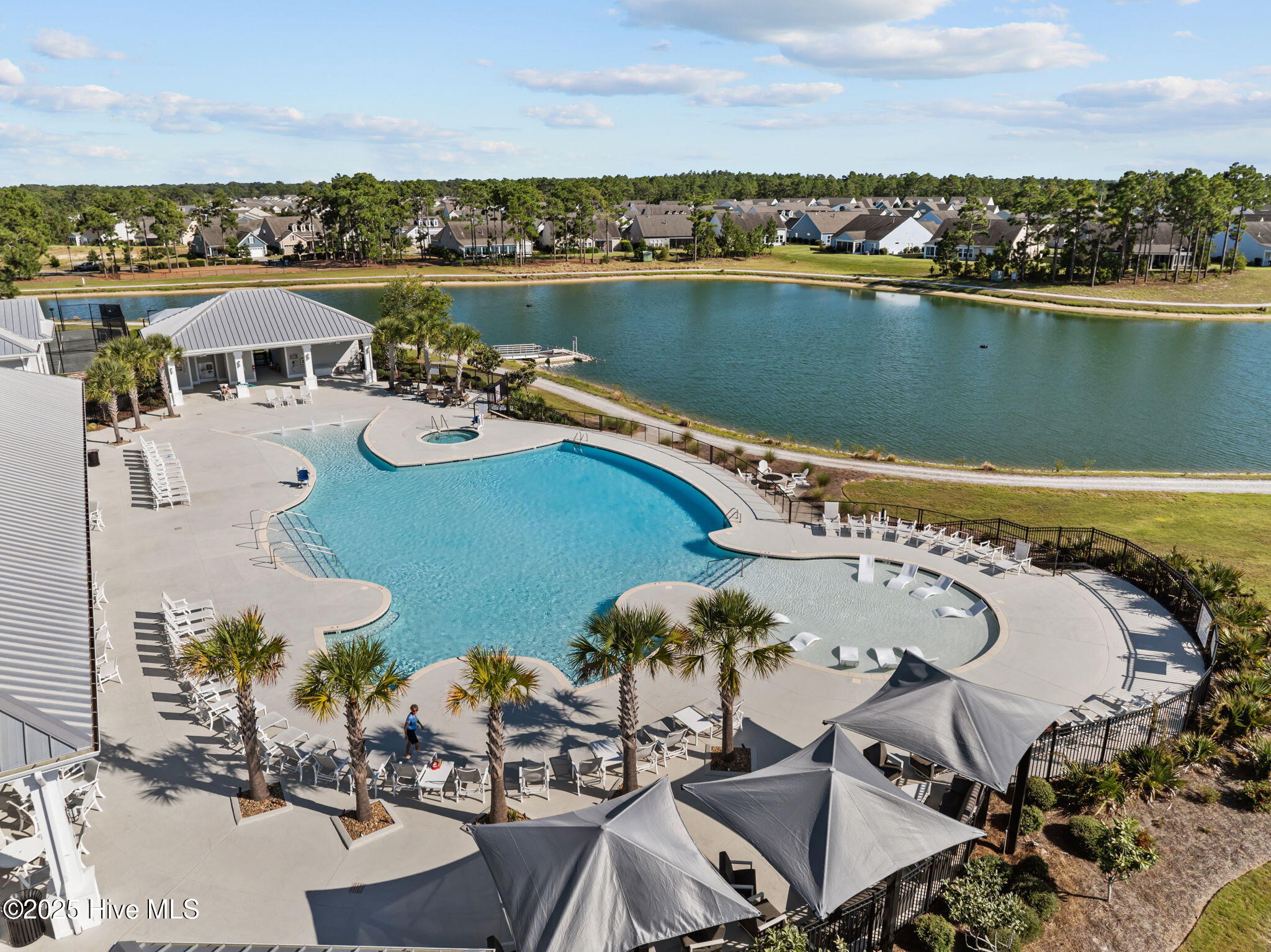 100540336 | Photo 69