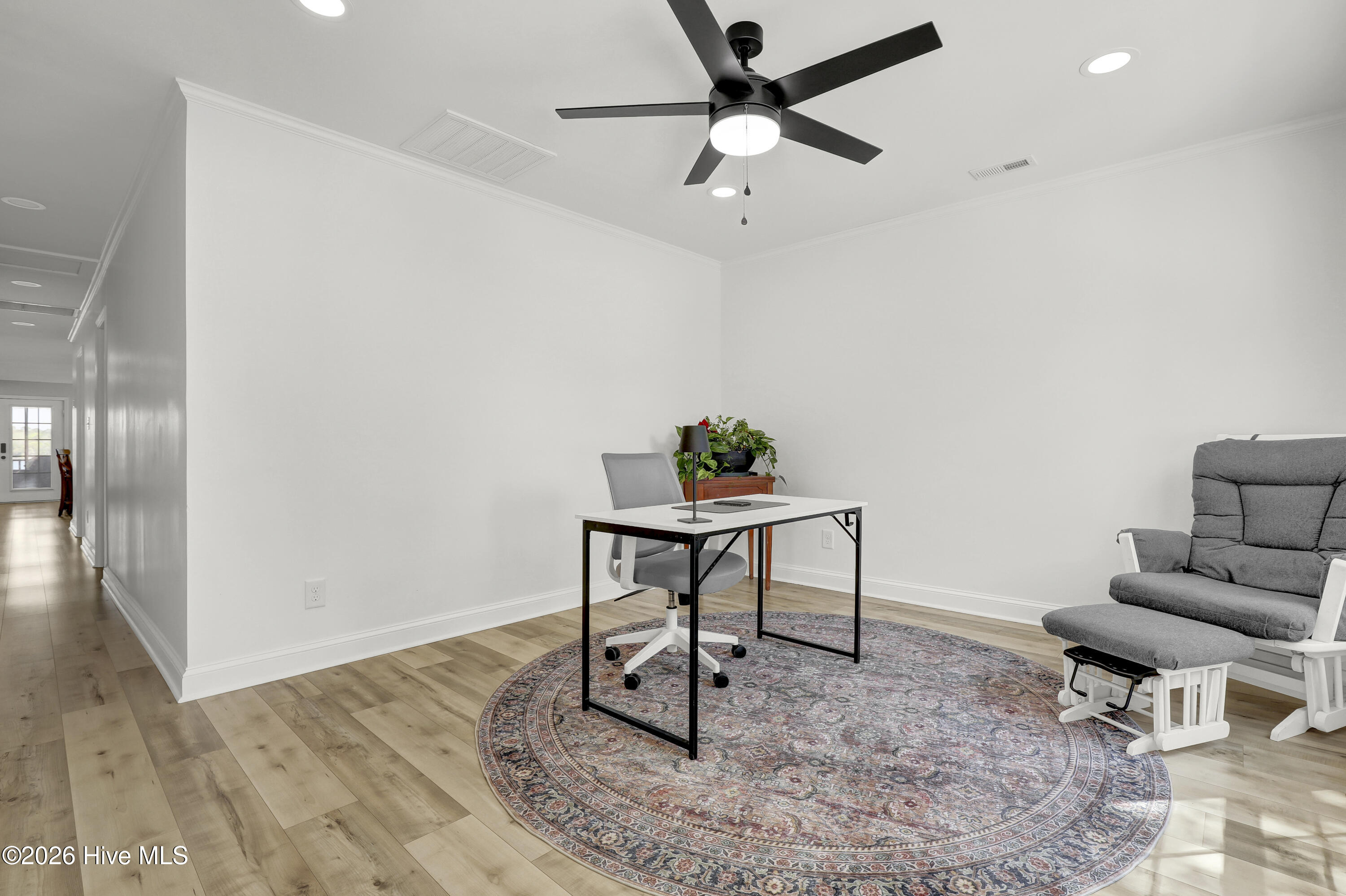 100566573 | Photo 29