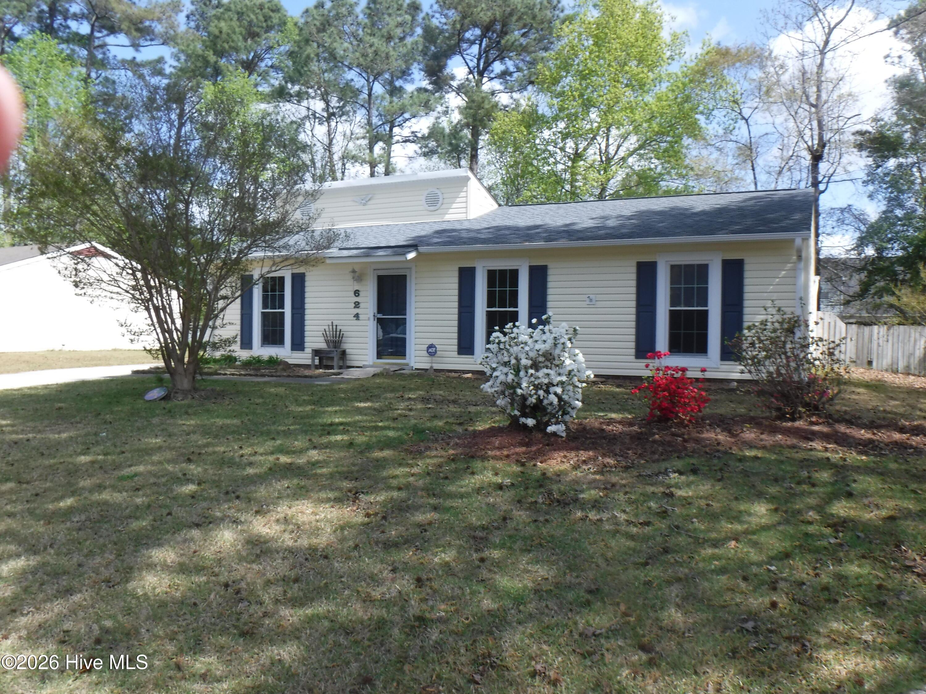 624 Shadowridge Road, Jacksonville, NC 28546 – photo 1 of 17: DSCF8002