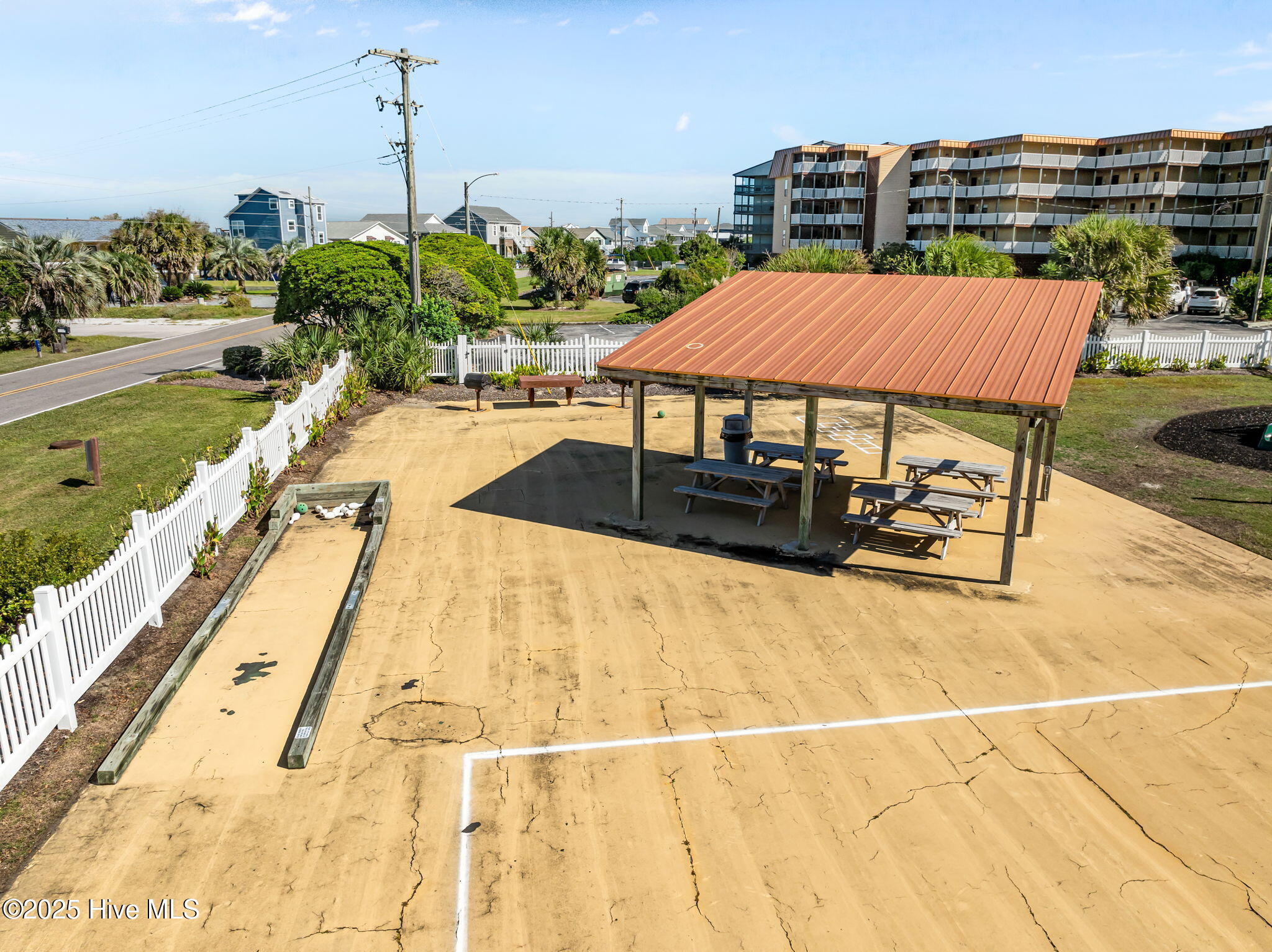 100537273 | Photo 44