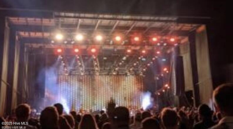 100542894 | Photo 33