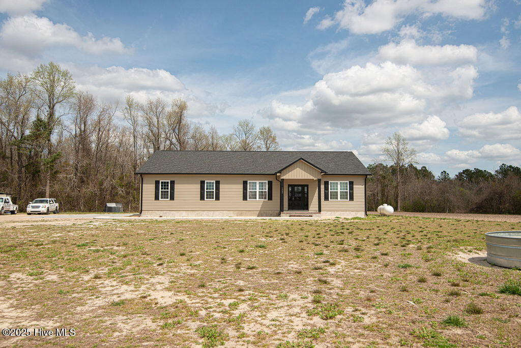 1560 White Oak River Road,Maysville