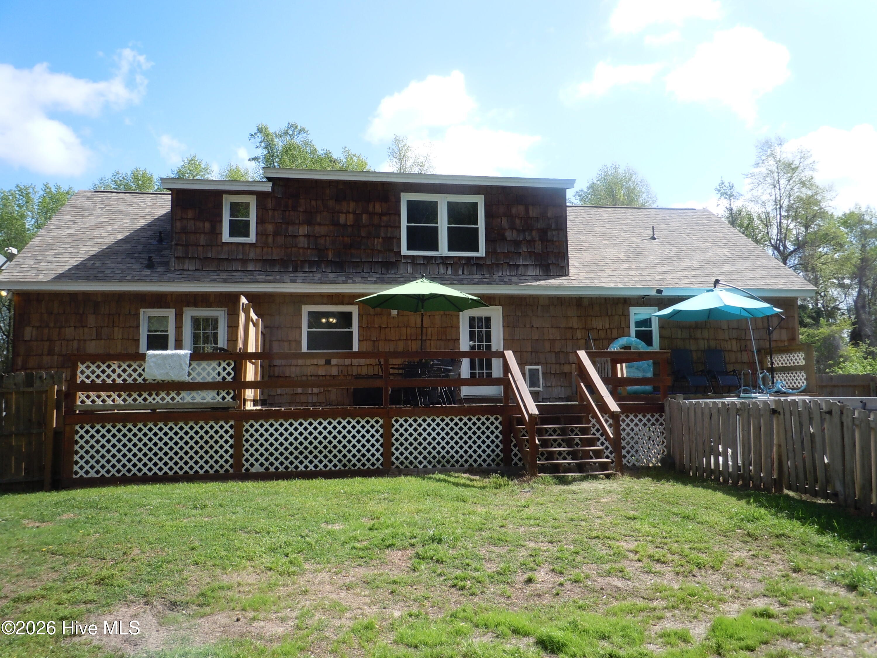 100565129 | Photo 75