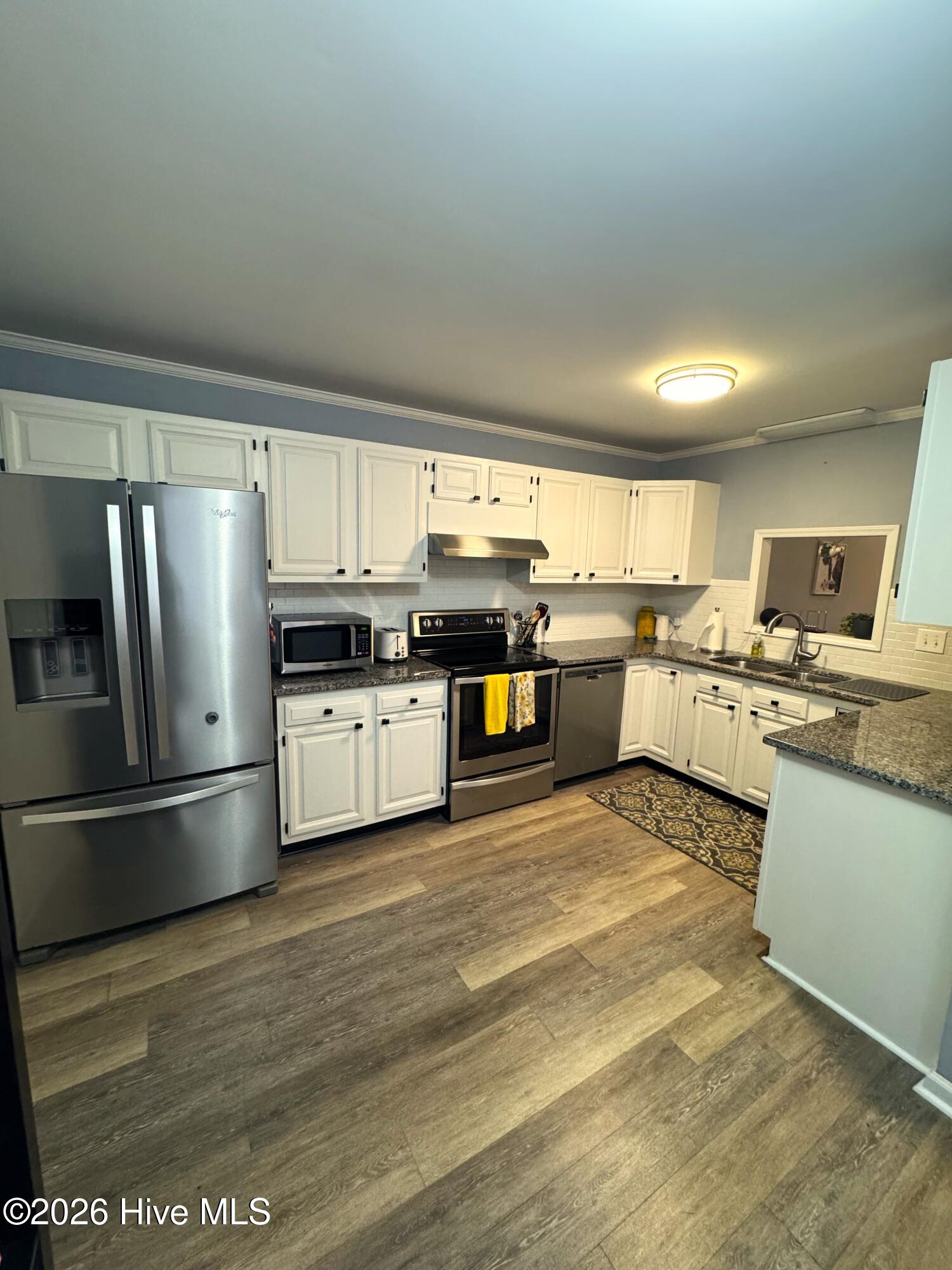 2nd image of 2 Palmetto Pl, Greenville, NC 27858 | MLS# 100591308